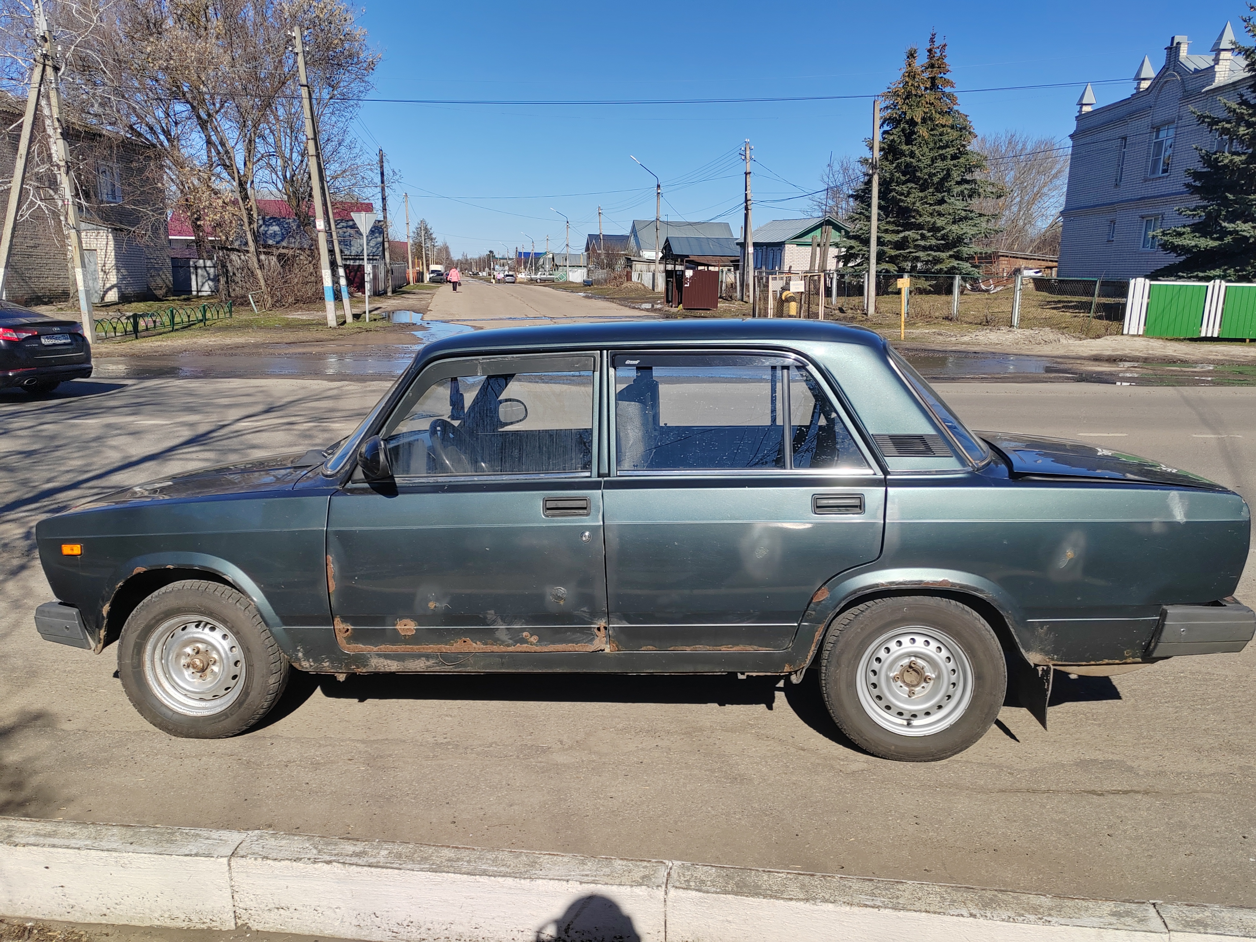 Автомобиль марки LADA 210540
