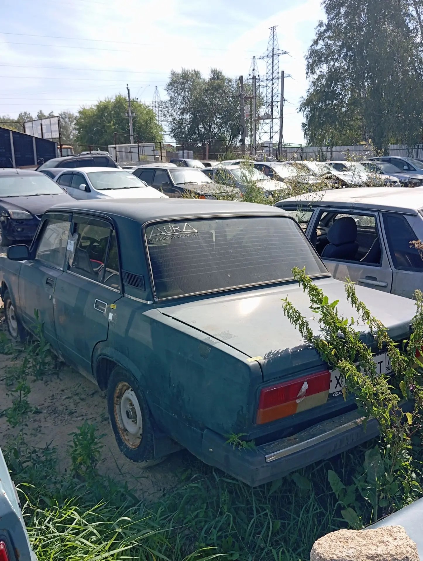 Автомобиль ВАЗ 21070 г/н Х693КТ72, 2006 г. в. VIN X7D210700600051479 ТС обременено ЗАЛОГОМ, который остается на имуществе, согласно ГК РФ (покупатель оплачивает залог самостоятельно). ТС имеет ограничения ФССП на регистрационные действия (ключи и документы отсутствуют, техническое состояние не проверялось, пробег не известен). Имущество продается в том виде, в каком оно есть, в случае продажи возврату/обмену не подлежит. За скрытые дефекты имущества Продавец ответственности не несет.
