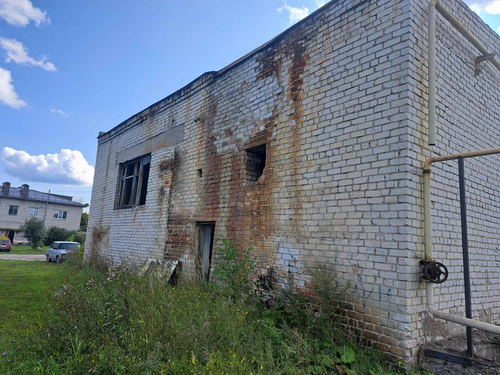 Здание котельной №2, общей площадью 376,5 кв.м., назначение: нежилое, местоположение: Ульяновская область, р-н Вешкаймский, р.п.Вешкайма, ул. 50 лет СССР, д.15/2, кадастровый номер 73:03:050103:119, с земельным участком, категория земель: земли населенных пунктов, разрешенное использование: под размещение котельной, площадью 1559 кв.м., кадастровый номер: 73:03:050103:550, расположенных по адресу: Ульяновская область, р-н Вешкаймский, р.п. Вешкайма, ул. 50 лет СССР, д.15/2