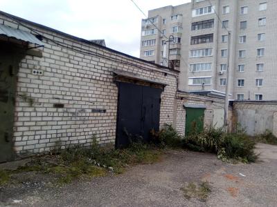 Земельный участок площадью 64 кв.м с кадастровым номером 67:02:0010254:18 с расположенным на нем объектом недвижимого имущества — гараж с кадастровым номером 67:02:0010254:936, по адресу: Смоленская область, р-н Вяземский, г. Вязьма, пер. Загородный