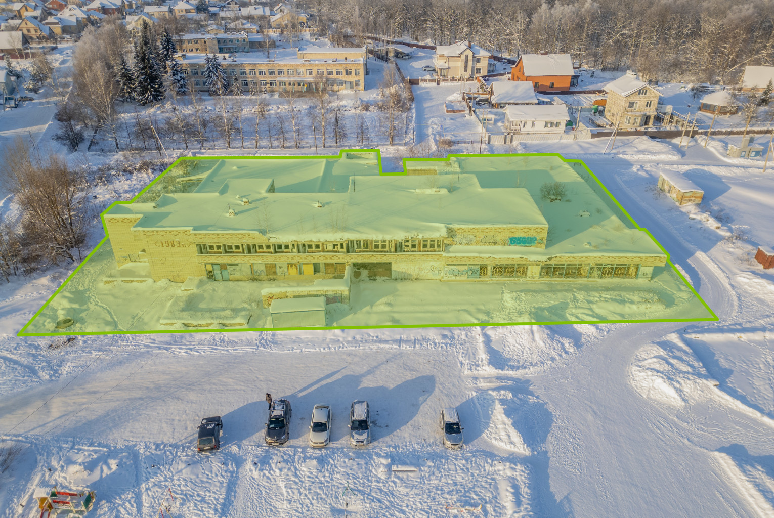 Продажа находящегося в федеральной собственности объекта недвижимого имущества площадью 2 047,6 кв. метров (кадастровый номер 52:41:1601005:648), по адресу: Российская Федерация, Нижегородская область, городской округ город Арзамас, деревня Березовка, улица Школьная, дом 3, одновременно с находящимся в федеральной собственности земельным участком площадью 4 242 кв. метра (кадастровый номер 52:41:1601005:296),на котором расположен такой объект недвижимого имущества.