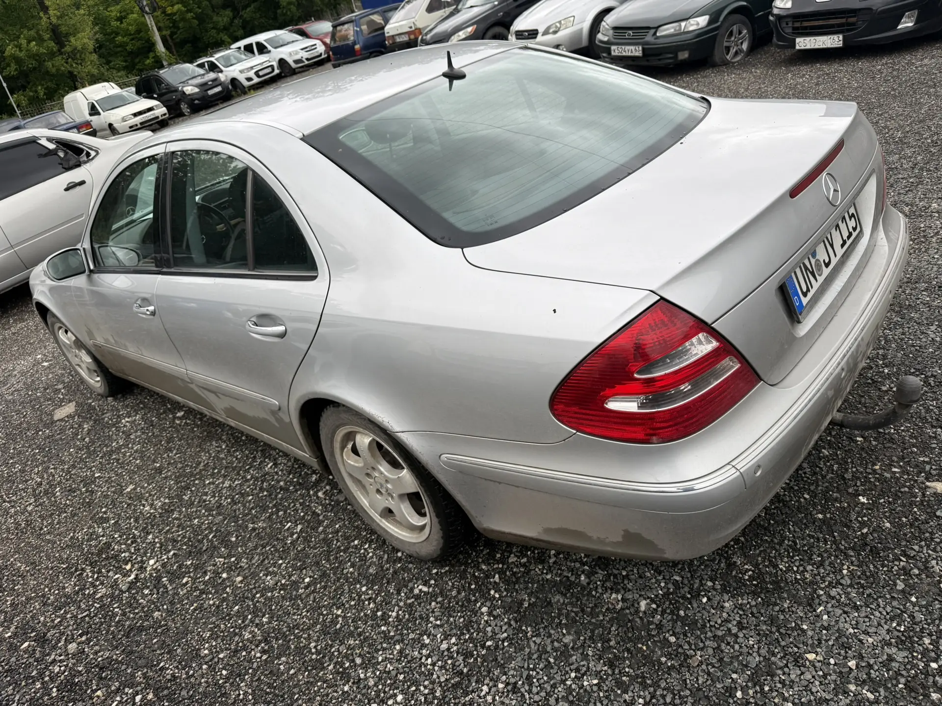 а/м Е 200 KOMPRESSOR DAIMLERCHRYSLER (D), VIN WDB2110421A250935, объем двигателя 1796см3, 2002 год выпуска, гос. номер UN JY115, два ключа зажигания и металлический ключ