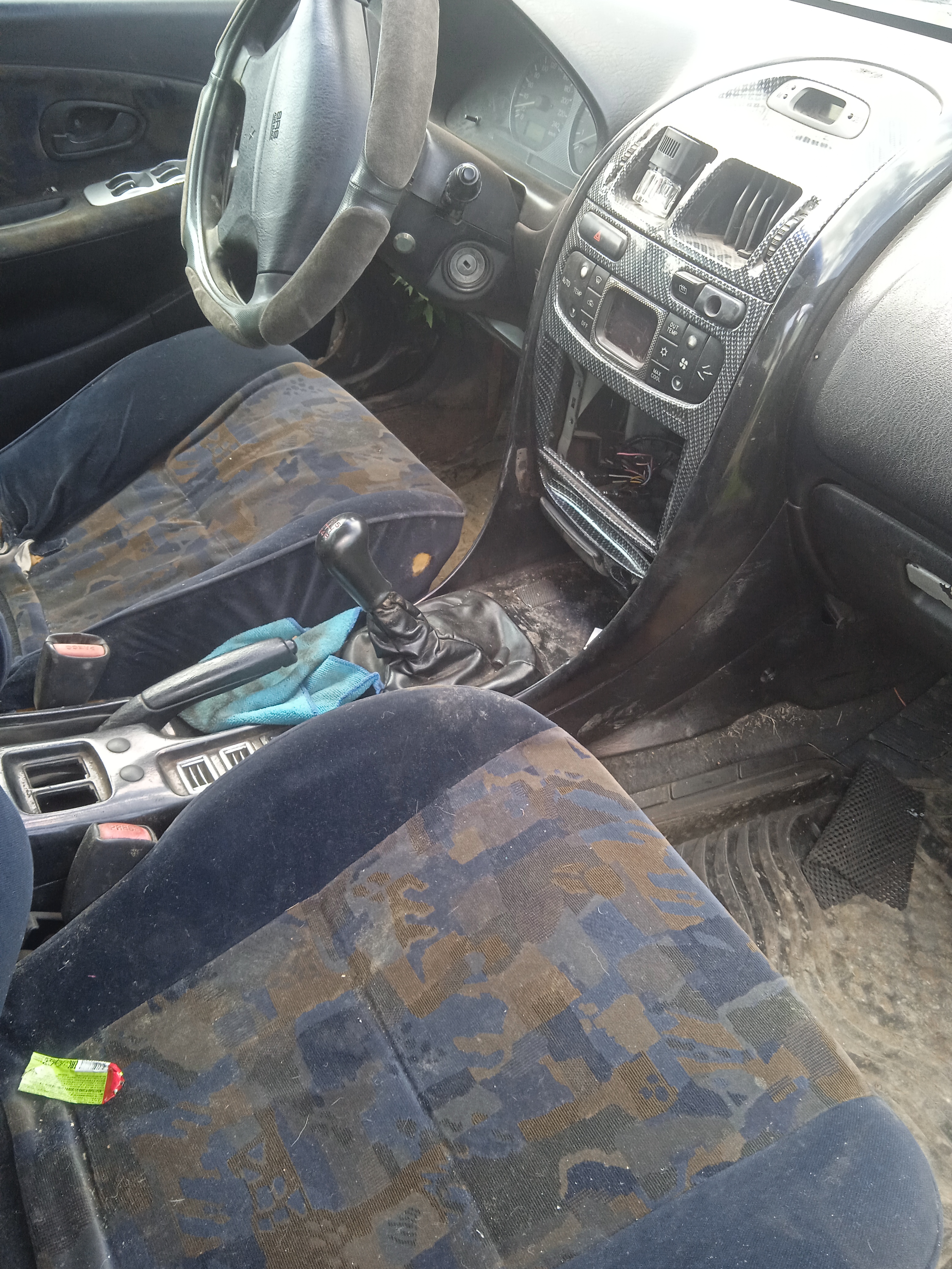 Автомобиль Mitsubishi Carisma WF114877, Автомобиль Volkswagen Passat, Автомобиль Mitsubishi Lancer, Автомобиль Nissan Sunny