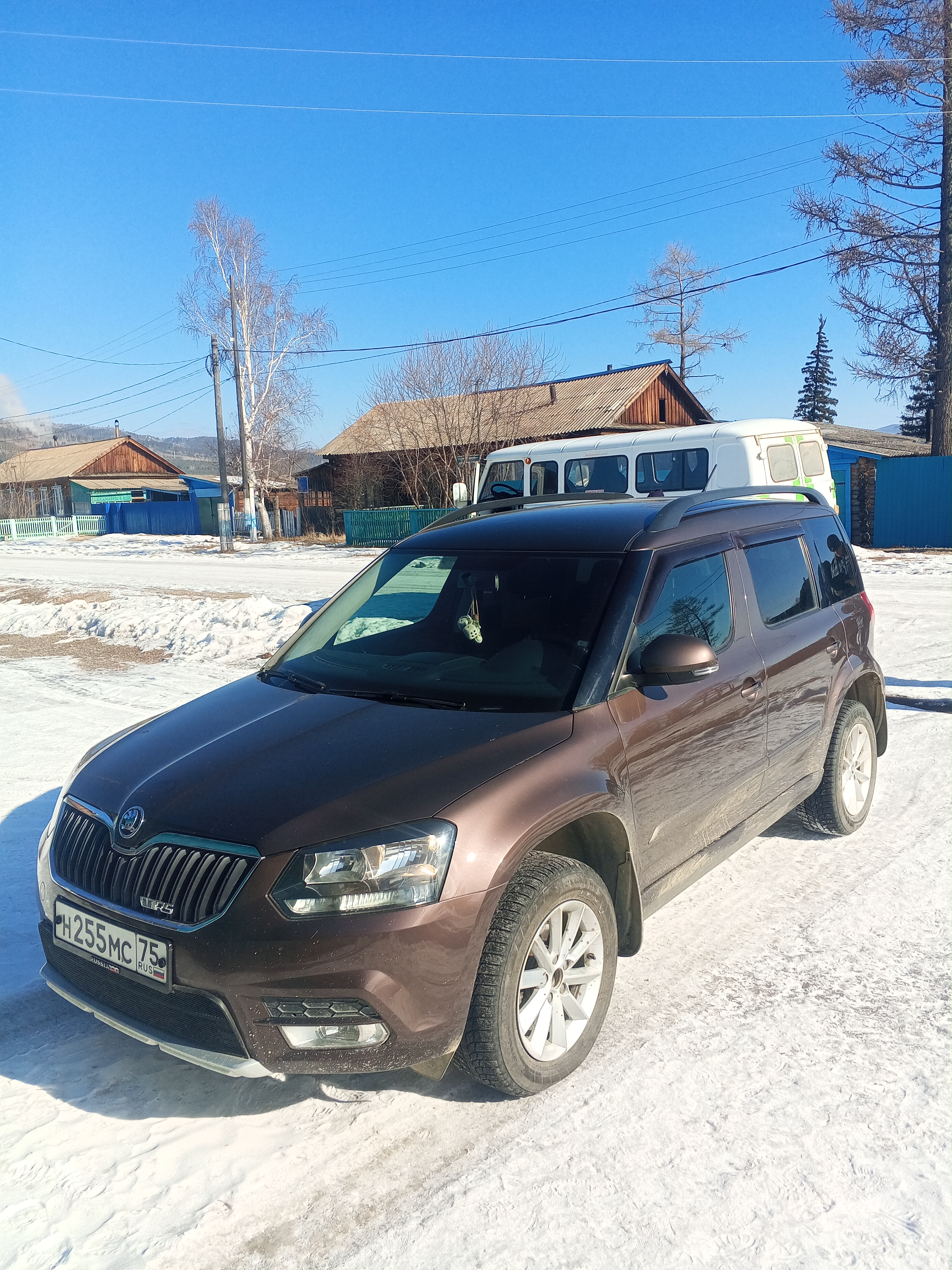 Легковой прочее; SKODA; YETI; 2015 г.в., г/н Н255МС75, цвет коричневый, VIN: XW8JJ45L8FH708975; Номер кузова (прицепа): XW8JJ45L8FH708975. ПТС отсутствует. Внешние повреждения отсутствуют