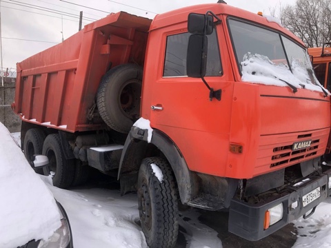 Грузовой самосвал