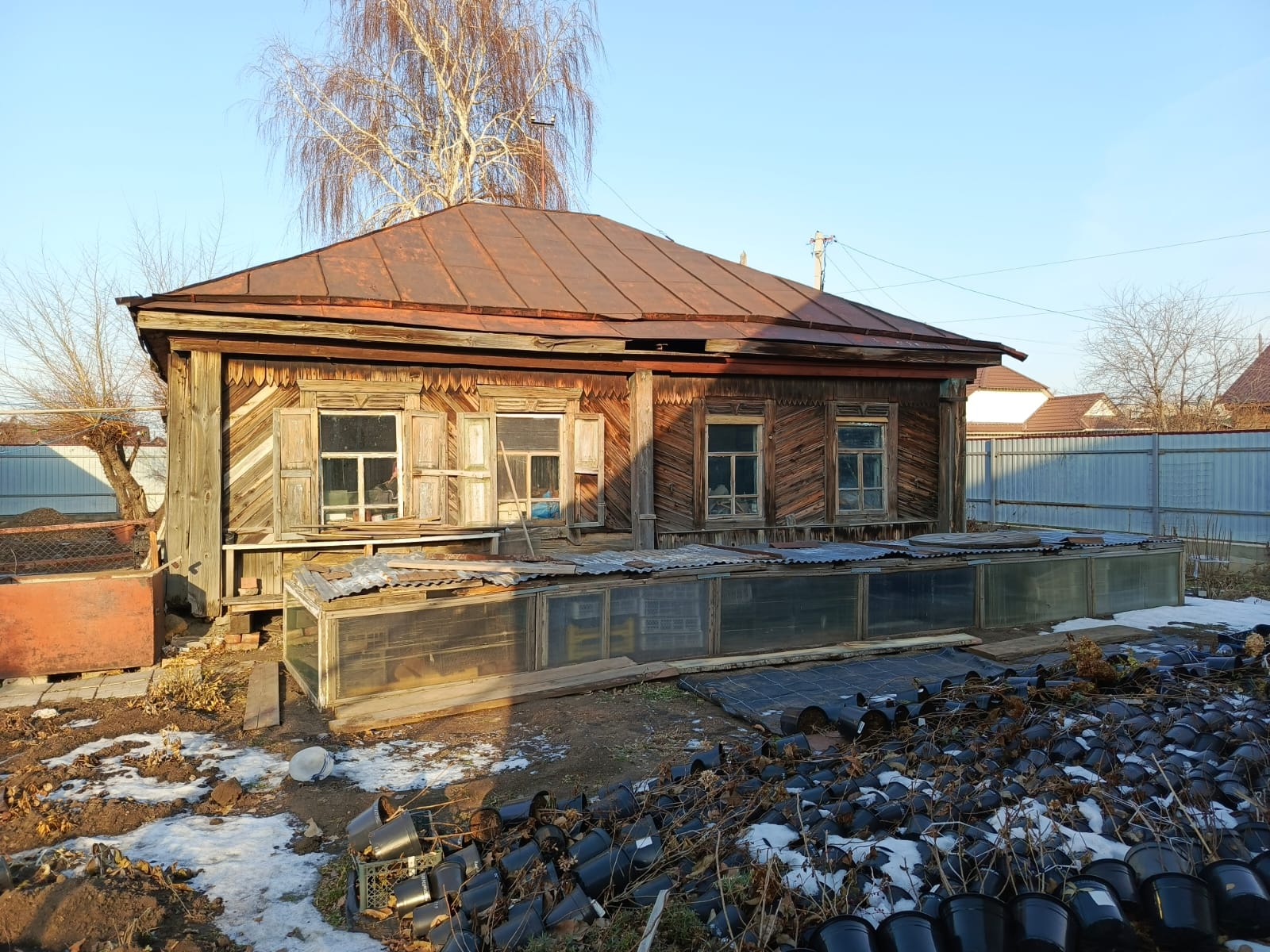 Нежилое помещение (восточная часть дома) общей площадью 26 кв. м, расположенное по адресу: Российская Федерация, Алтайский край, город Рубцовск, улица Ползунова, дом 58.