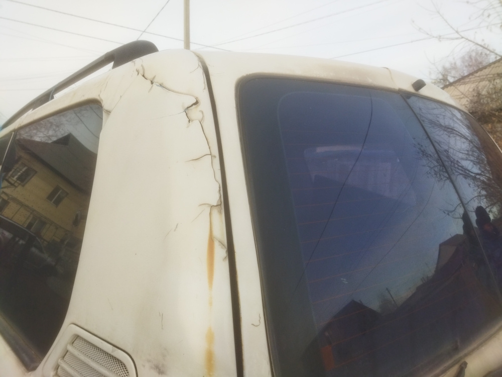 (повторные торги) Легковой автомобиль TOYOTA LAND CRUISER HZJ105L-GCMNS, 2000 г.в., г/н Н186ЕУ27, VIN JT111PJA508001612, № кузова JT111PJA508001612, цвет белый. Идентификационные номера не сверялись, рабочее состояние не проверялось, ключи и документы отсутствуют, автомобиль закрыт. Должник Космаков И.В. Обременения: Арест, запреты на рег. действия. Начальная цена продажи 1159400,00 руб. Задаток 174000,00 руб. (пор. 1686)