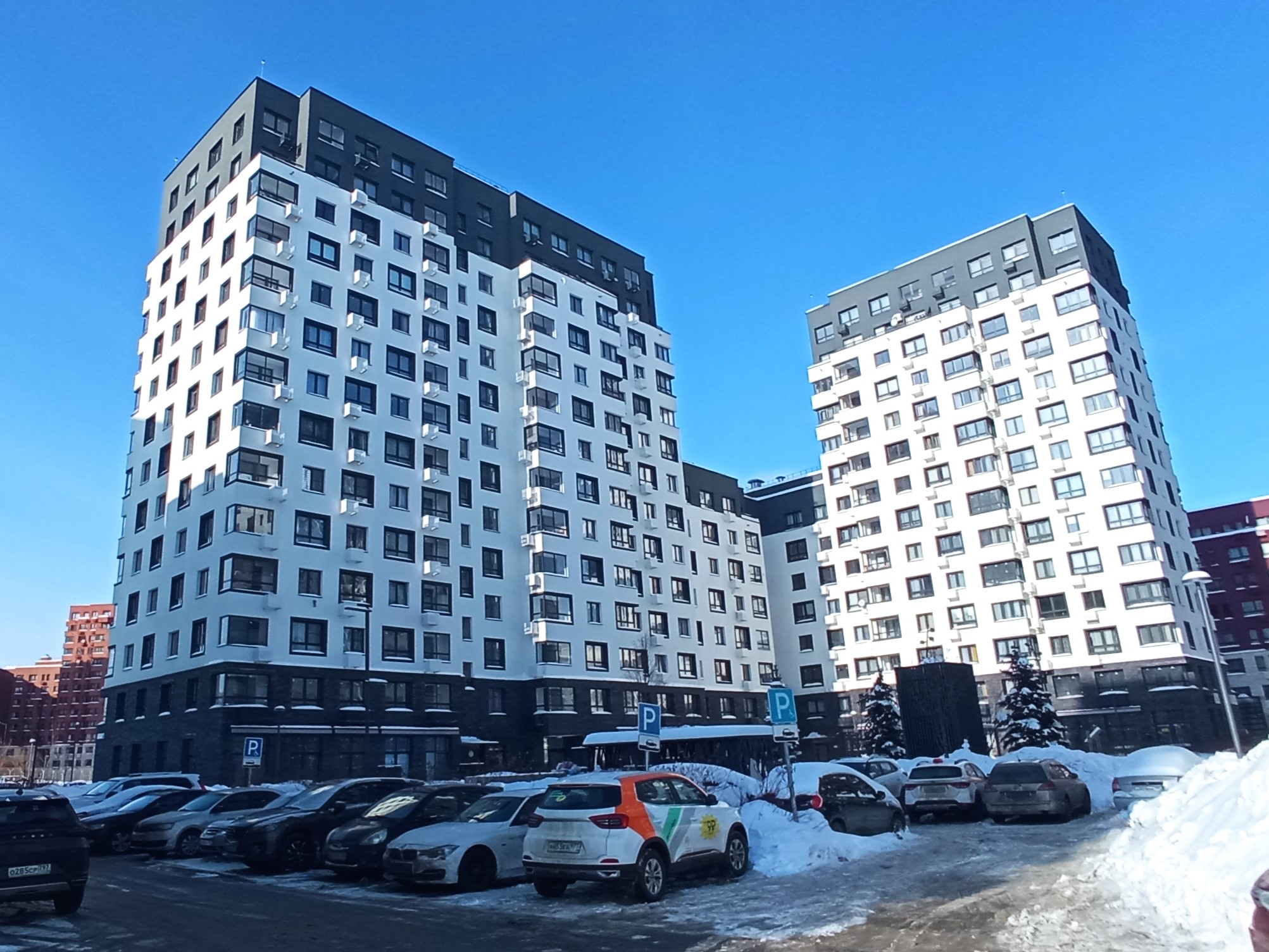 Продажа имущества, находящегося в собственности города Москвы, жилое помещение по адресу: г. Москва, ул. 3-я Нововатутинская, д. 15, корп. 2, кв. 420, общей площадью 58,5 кв. м (этаж № 2), кадастровый номер: 77:17:0140116:30373
