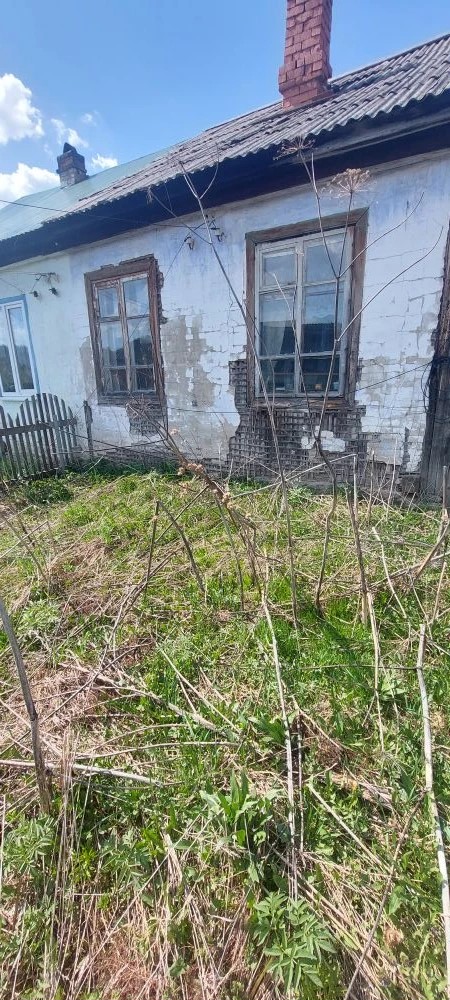 Нежилое помещение, расположенное по адресу: Свердловская область, Артинский район, п. Усть-Югуш, ул. Набережная, дом 3, кв. 1