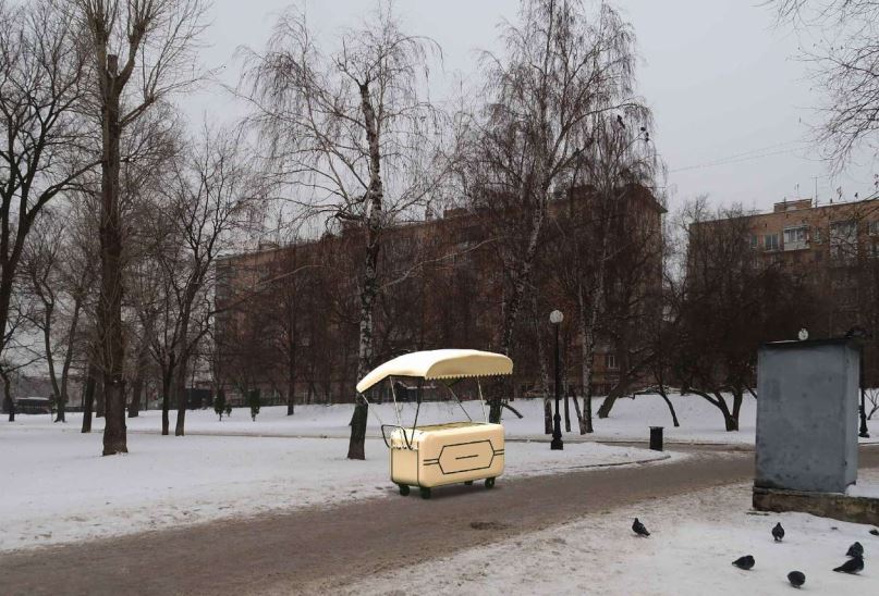 Нестационарный торговый объект "Тележка" по адресу: г. Москва, Новодевичий проезд, вл. 4 (Новодевичьи пруды), специализация "«Мороженое» общей площадью 2,5 кв. м