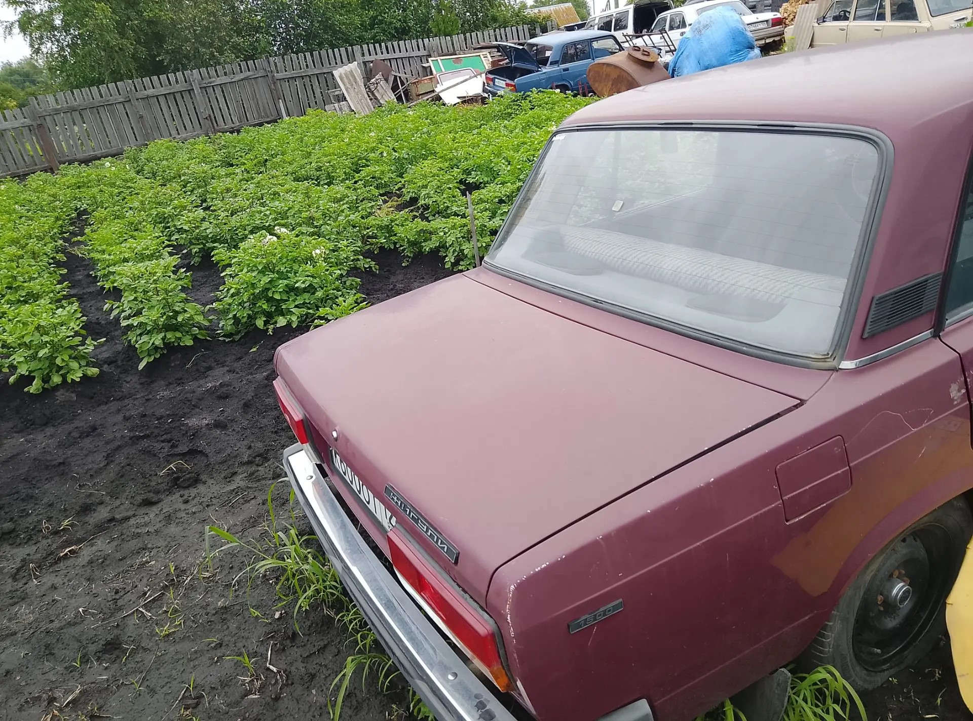 Автомобиль ВАЗ 21070, г/н К600ОТ124, 2000г.в., VIN XTA210700Y1318064. Рабочее состояние, и комплектность автомобиля не проверялось. Находится в Балахтинском р-не, данное имущество обращено в доход государства (Документы, ключи отсутствуют). (129/26)