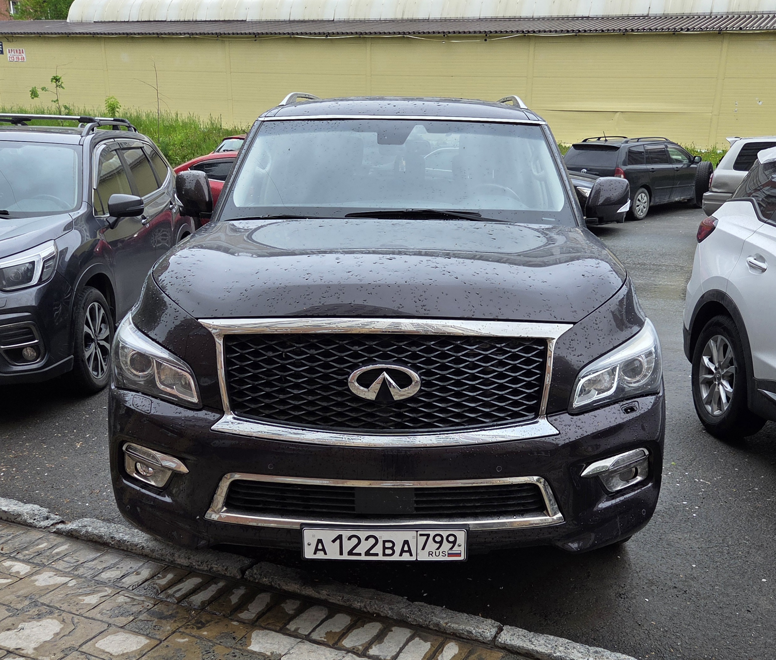 Легковой автомобиль Infinity QX 80, 2016 г.в., г/н А122ВА799, VIN: JN1JANZ62U0060734, темно-бордового цвета. Залог в пользу ИФНС. (арест)