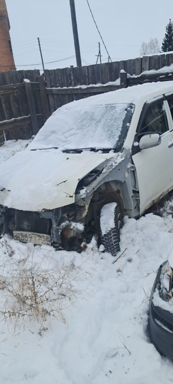 Автомобиль марки "Тойота Пробокс", гос номер знак Н569ТУ 38