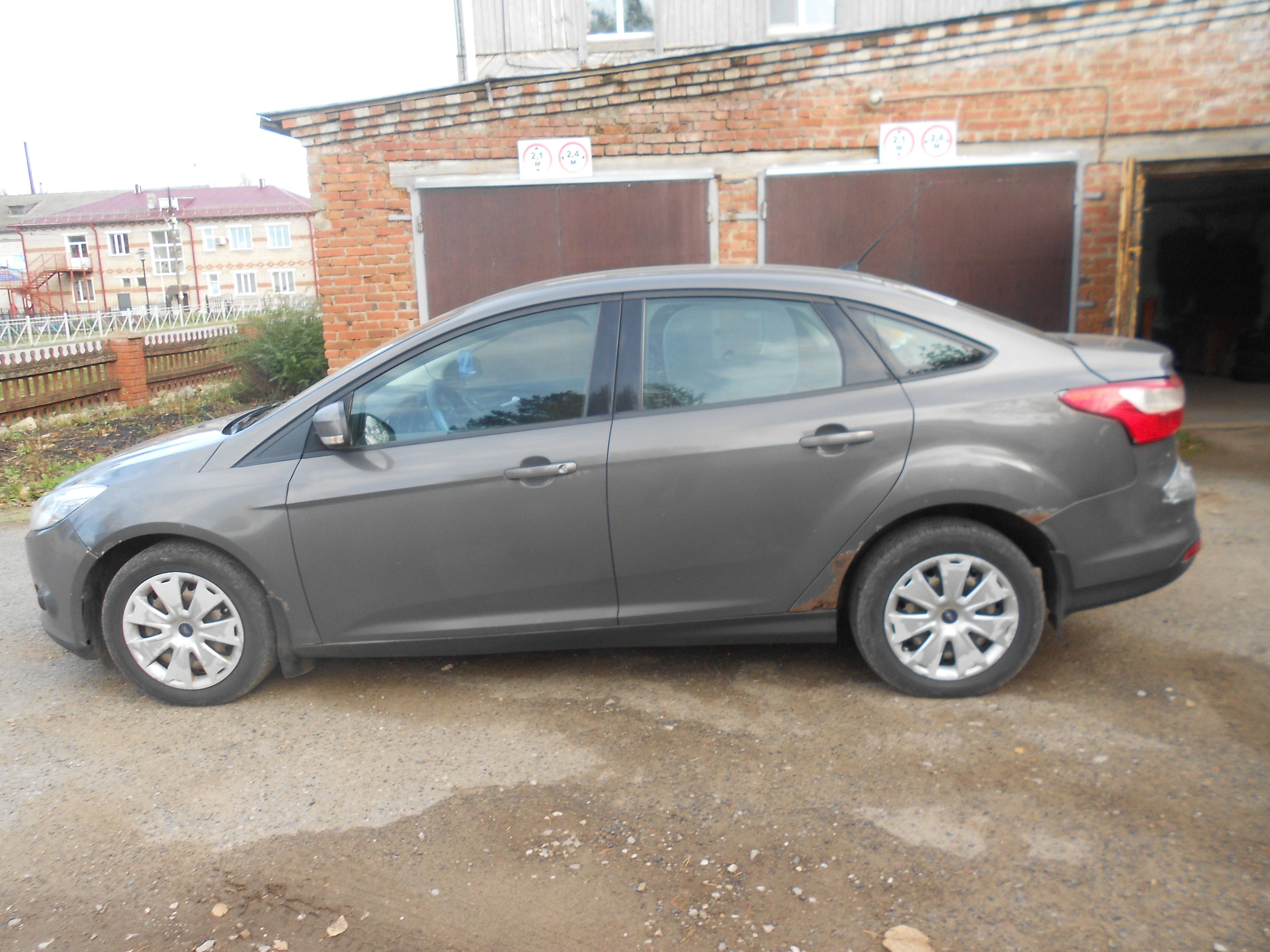 Легковой автомобиль:  FordFocus