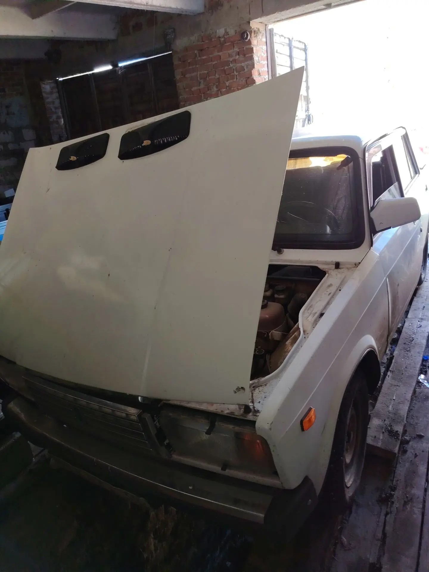 Транспортное средство марка, модель LADA 210740 LADA 2107, идентификационный номер (VIN) ХТА21074092883406, тип - легковой, год изготовления – 2009, модель,  № двигателя 21067 №9518448, цвет кузова – ярко-белый, государственный регистрационный знак М668ОА 31 RUS, не на ходу