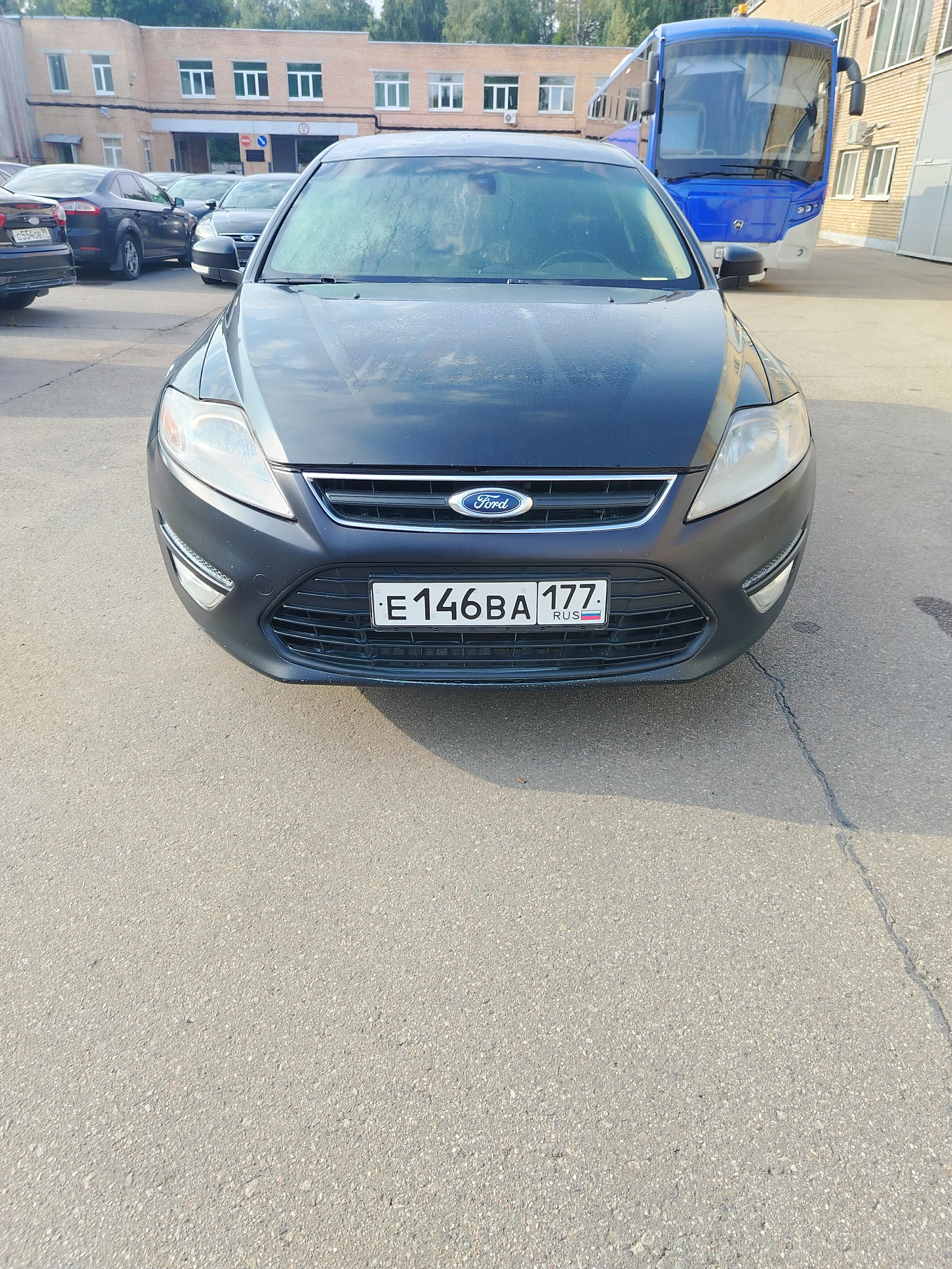 Легковой автомобиль
