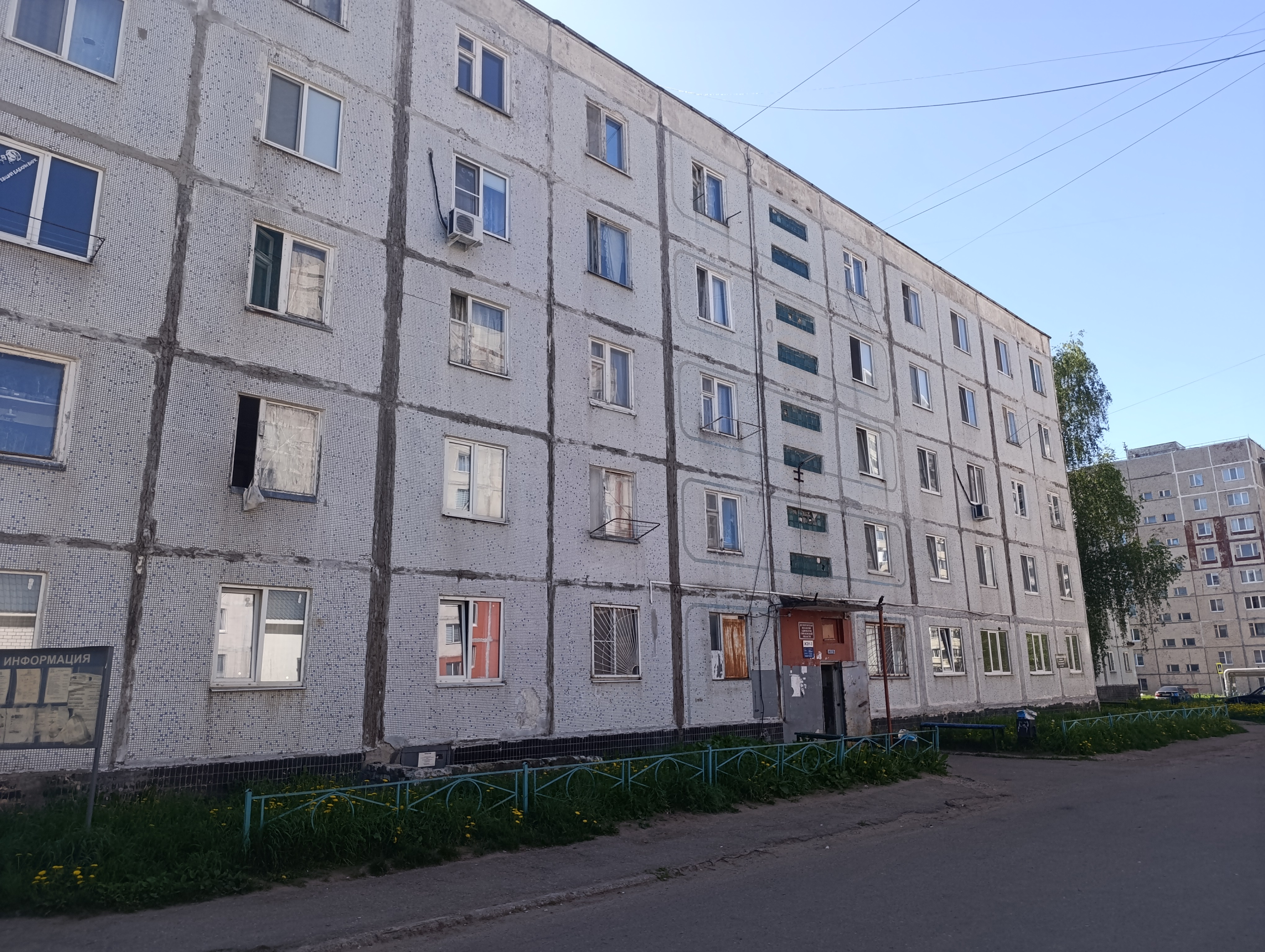 нежилые встроенные помещения (№ 19 - 22) общей площадью 54,0 кв.м.