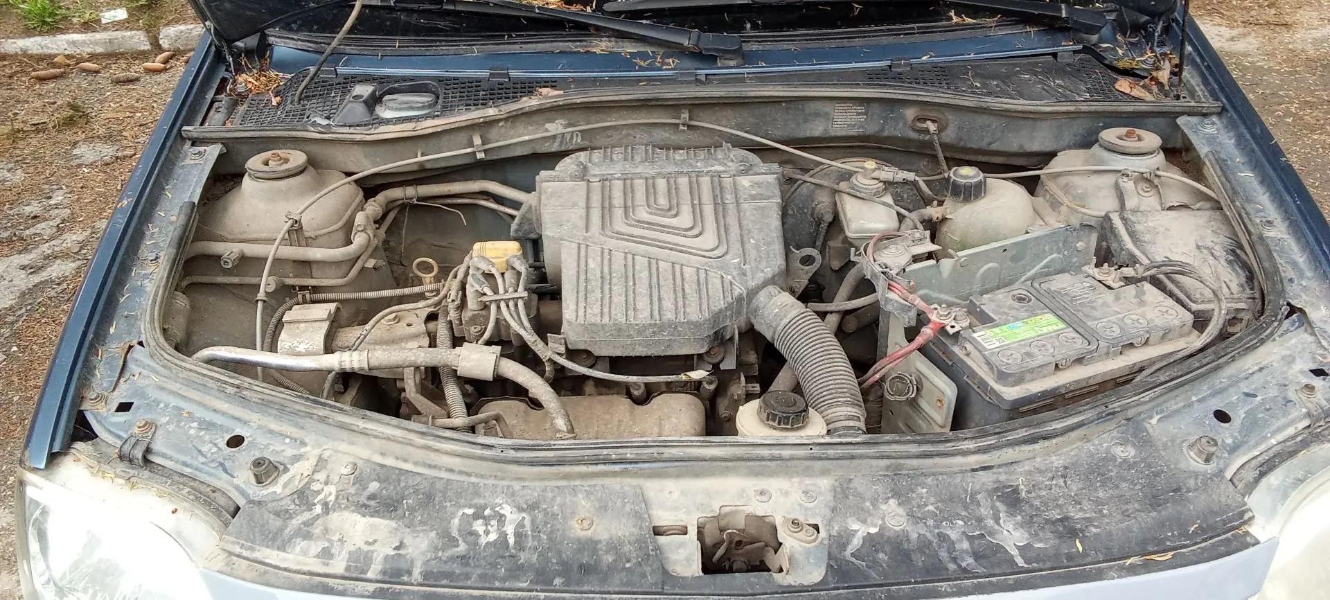 Легковой автомобиль RENAULT LOGAN, 2013 года выпуска, идентификационный номер (VIN) Х7LLSRBIHDH689472, модель, № двигателя K7MF710, ПТС № 77 НУ 595904, кузов (кабина, прицеп) Х7LLSRBIHDH689472, синего цвета, гос.номер Е588ЕН21