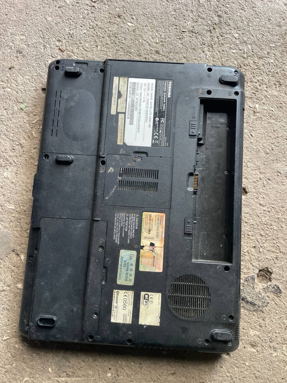 Ноутбук марки Toshiba, модель: Satellite A200-14E № PSAECE-00500ERU; серийный номер 67287246К, черного цвета. Разукомплектован, б/у.