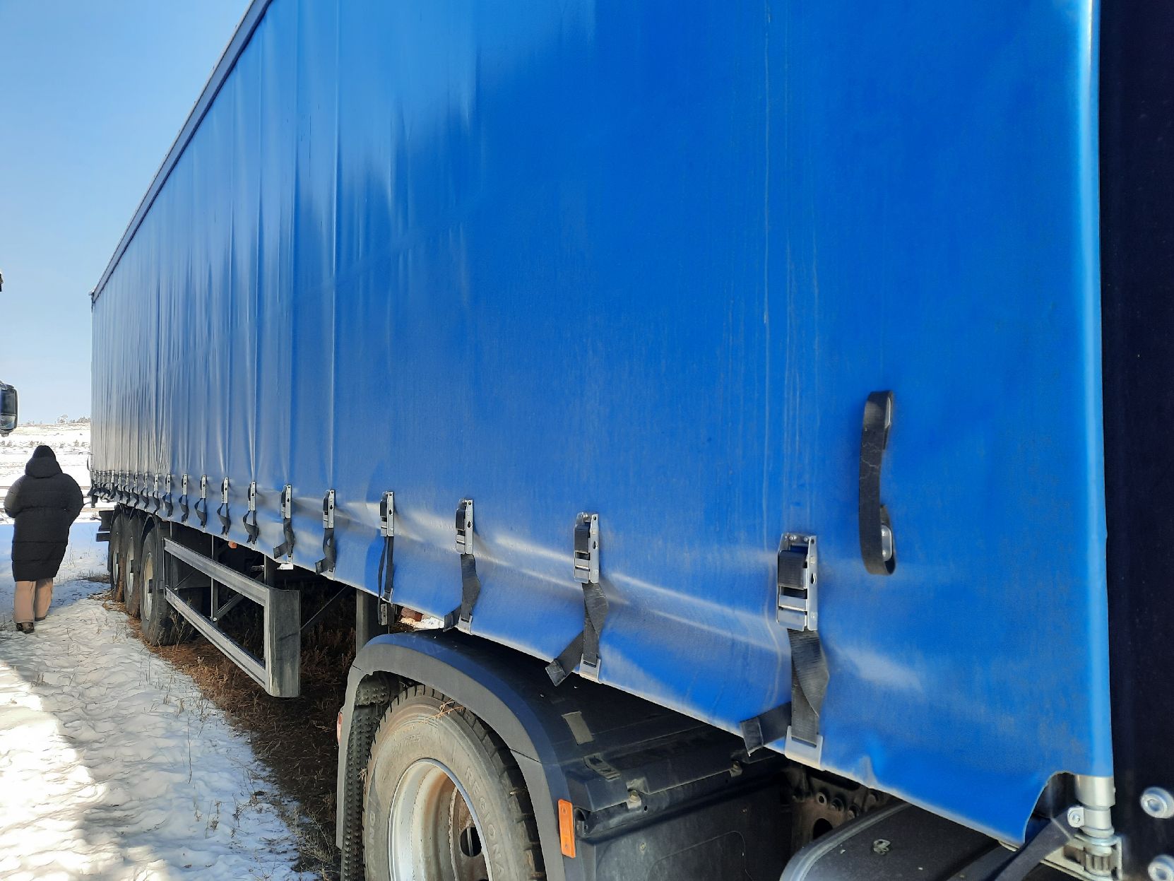 Полуприцеп VIN *LA9940L38R0WTY367*