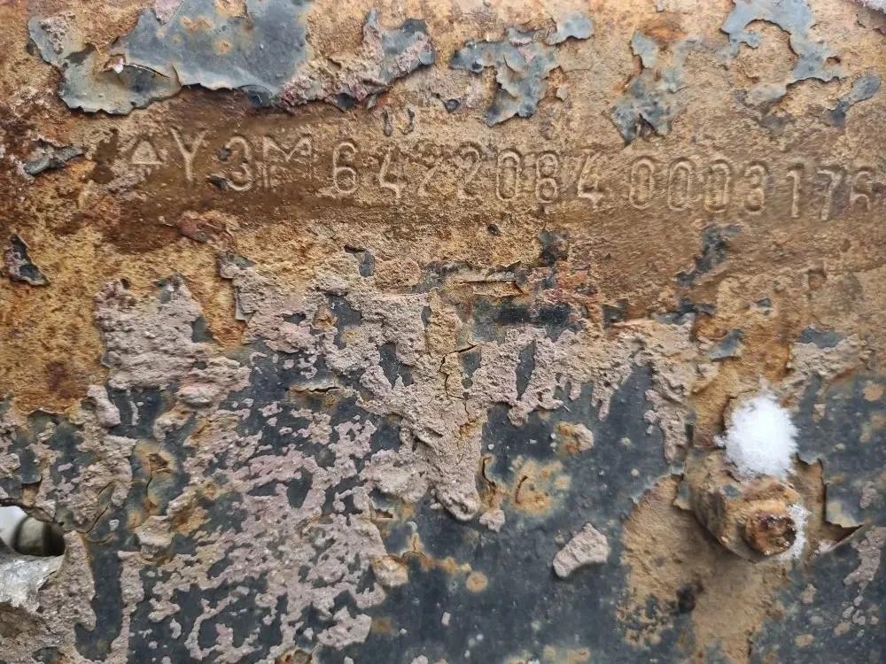 Транспортное средство МАЗ 642208-028, 2004 г.в., г/н С557ЕТ124, VIN УЗМ64220840003176, № шасси (рамы) УЗМ64220840003176., цвет белый. Идентификационные номера не сверялись, рабочее состояние не проверялось, автомобиль закрыт, ключи и документы отсутствуют. Должник Борзых Е.А. Обременения: Арест, запреты на рег. действия. Начальная цена продажи 559000,00 руб. Задаток 84000,00 руб. (пор. 1890)