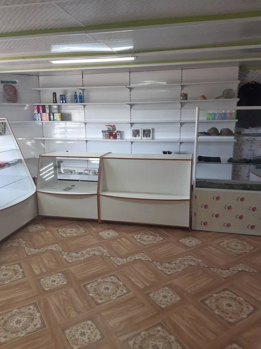 Нежилое здание, назначение: нежилое, 1 этаж (в т.ч. подземных 0), с кадастровым номером 75:01:100102:118, площадь 76,1 кв.м, по адресу: Забайкальский край, р-н Акшинский, с Курулга, ул. Набережная, д 1 а, расположенное на земельном участке, категория земель: земли населенных пунктов, виды разрешённого использования: для строительства здания пекарни,