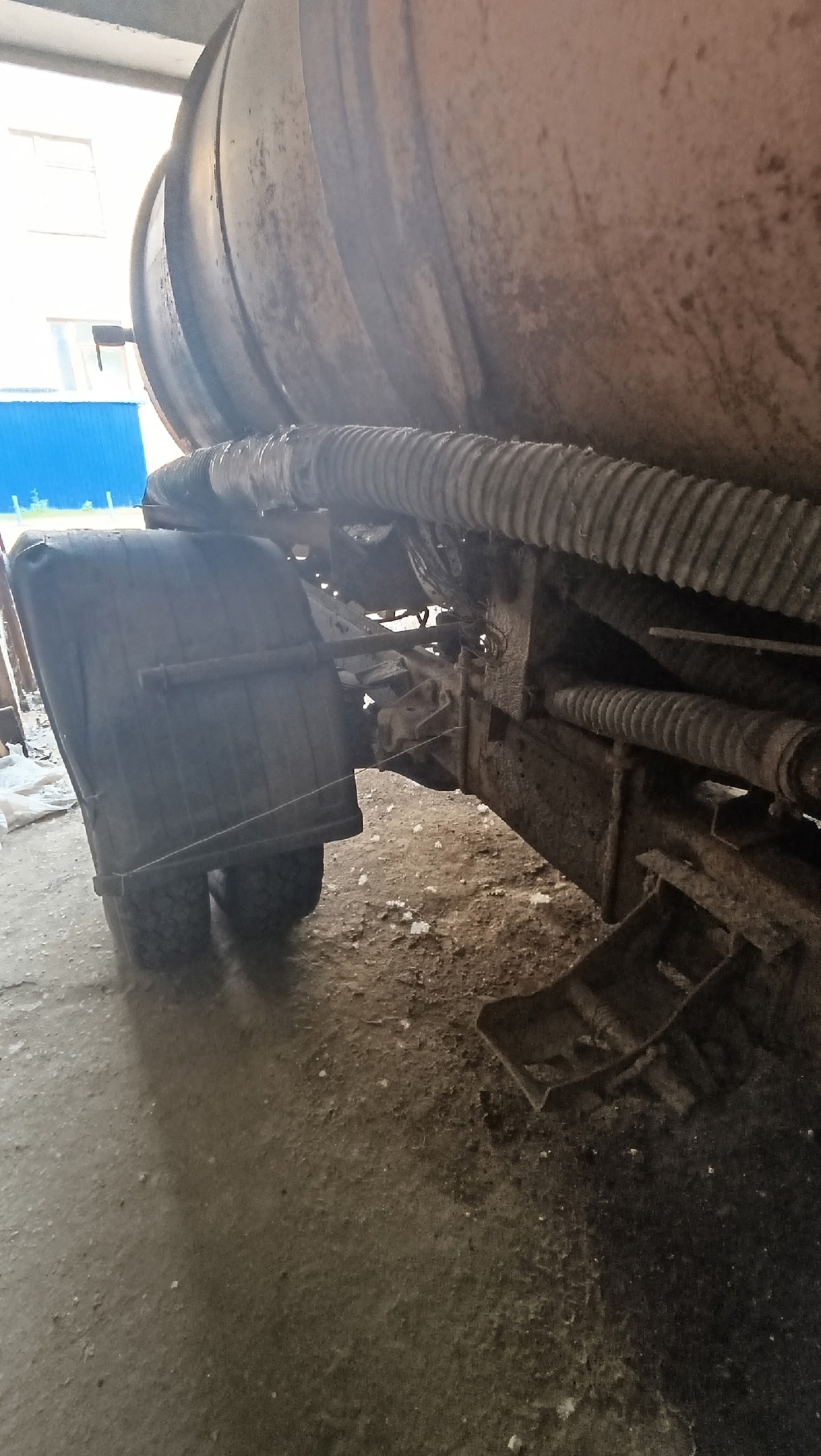 Машина вакуумная КО-520, VIN-XVL48232060000645, № двигателя - 508.10.60280259, шасси (рама) - 433362 6 3488721, кузов (кабина, прицеп) - 433360 60051995, гос. номер - В490НМ11