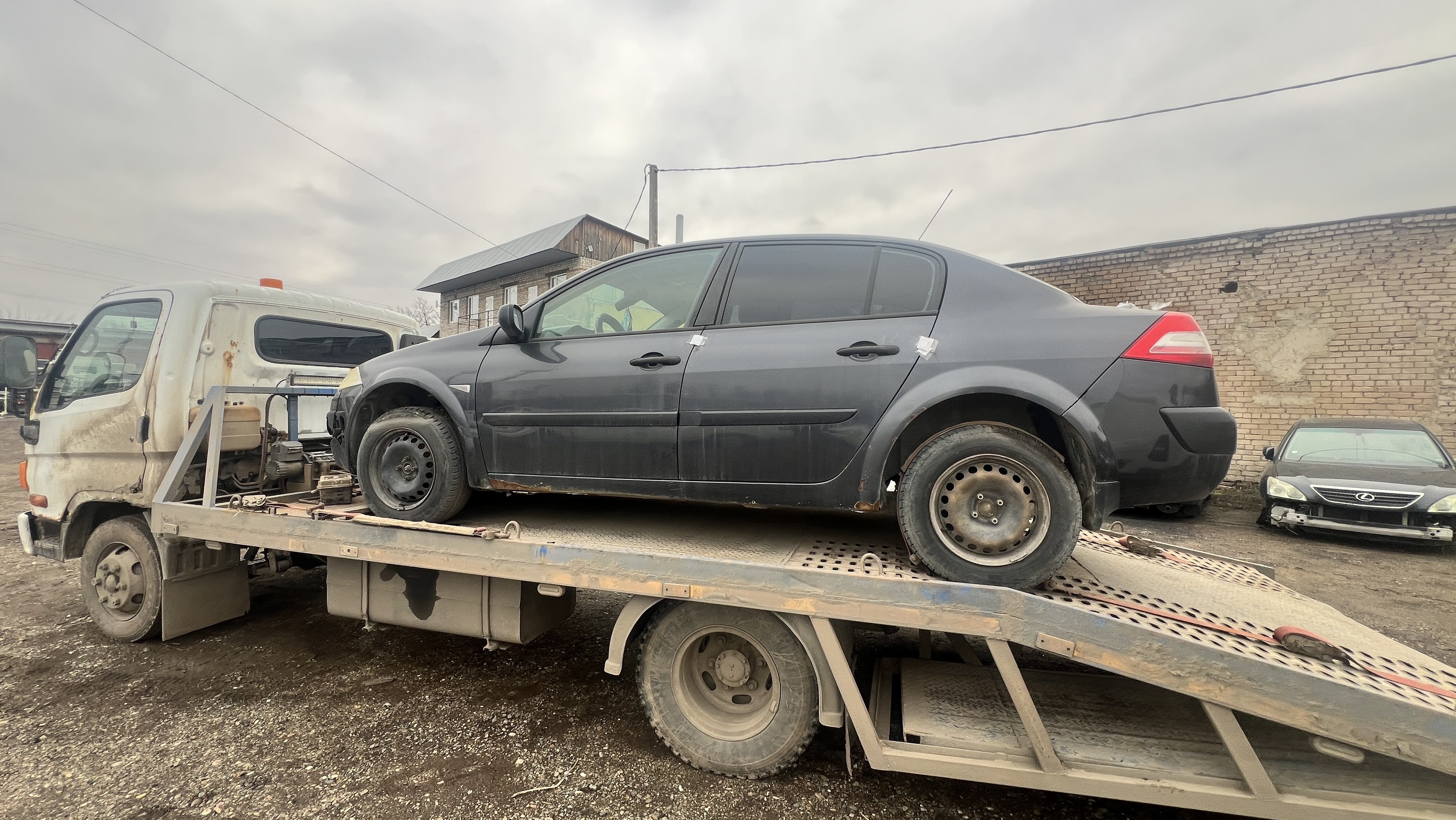 Автомобиль марки "Renault Megan IIP2A16 110", 2008 г/в, г/н А 296 ХН 156, цвет темно-серый, VIN VF1LM0C0H39915297