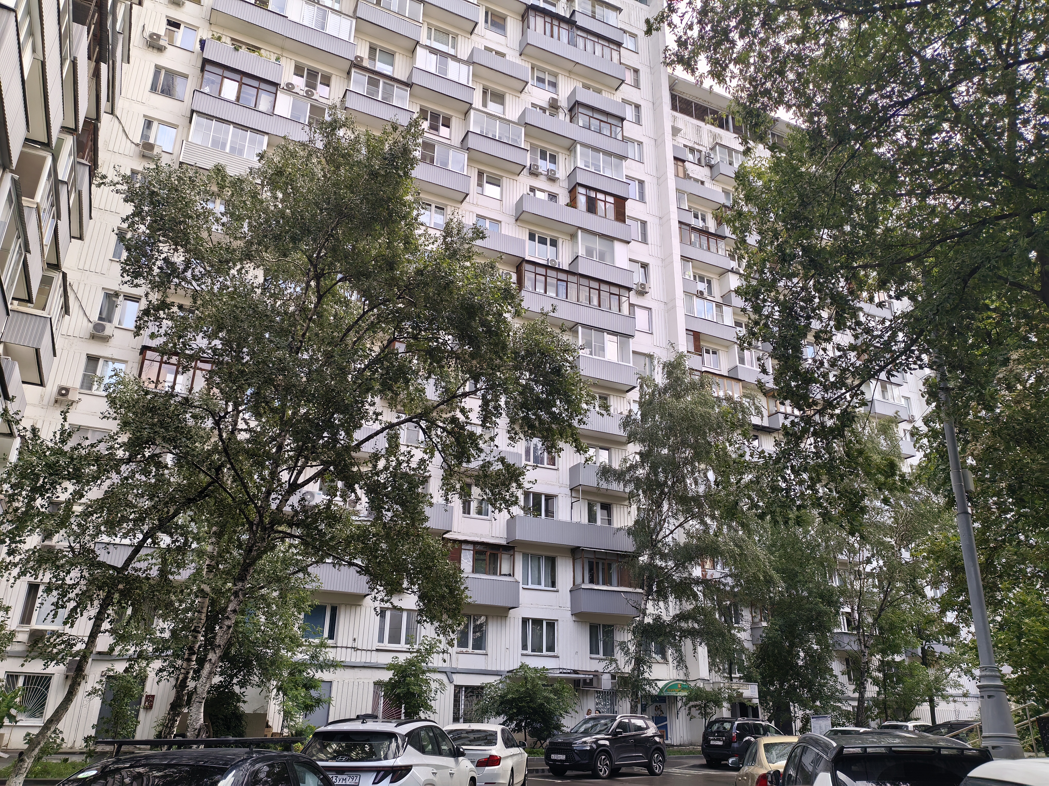 Продажа имущества, находящегося в собственности города Москвы, нежилое помещение по адресу: г.Москва, ул. Полянка Б., д. 28, корп. 1, пом. 2/1, общей площадью 136 кв. м., кадастровый номер: 77:01:0002004:2594