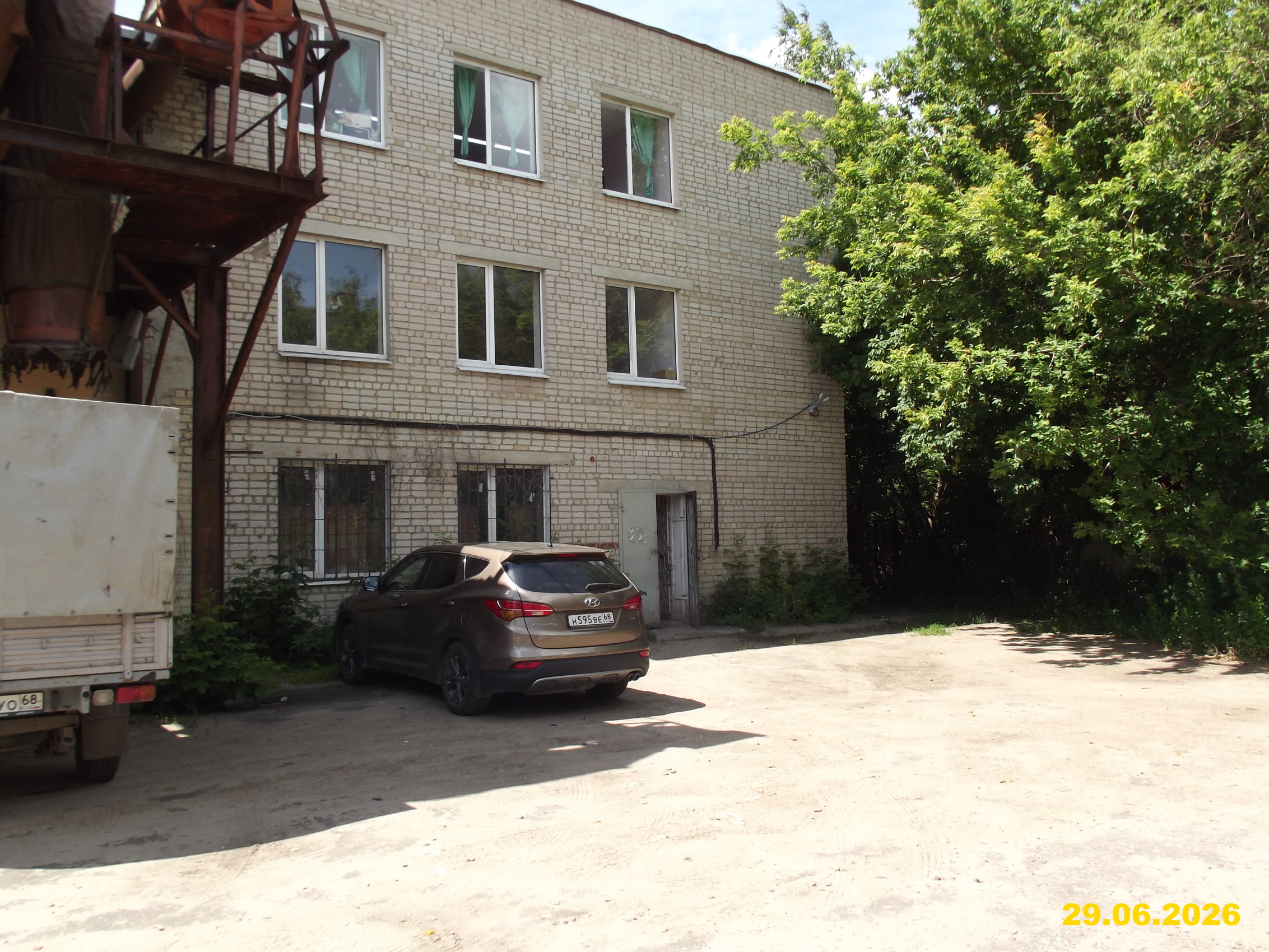 нежилые помещения, площадью: 309 кв.м. (№4, площадью: 25,9 кв.м., №6, площадью: 15,5 кв.м., №7, площадью: 48 кв.м., №8, площадью 48,6 кв.м., №9, площадью: 15,3 кв.м., №11, площадью: 42,9 кв.м., №12, площадью: 10,3 кв.м., №13, площадью: 32,6 кв.м., №14, площадью: 48,1 кв.м., №15, площадью: 4 кв.м., №16, площадью: 5,3 кв.м., №17, площадью: 4,1 кв.м., №18, площадью: 5,4 кв.м., №19, площадью: 3 кв.м.), расположенные на 3 этаже здания «Экспериментальный цех», кад.№ 68:29:0308035:263, общей площадью:
