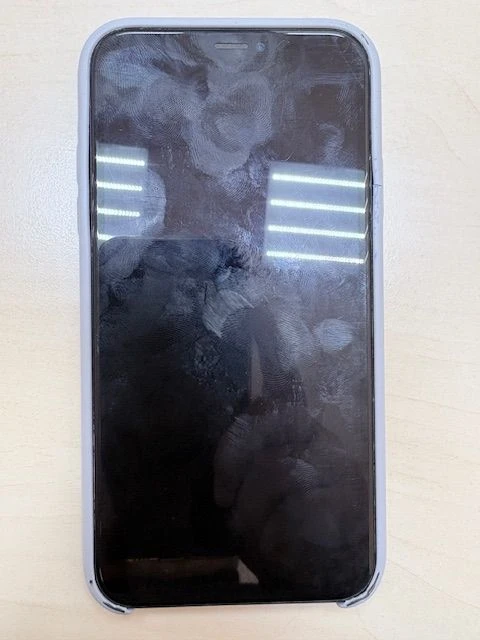 Мобильный телефон марки Iphone XR. 1 шт.