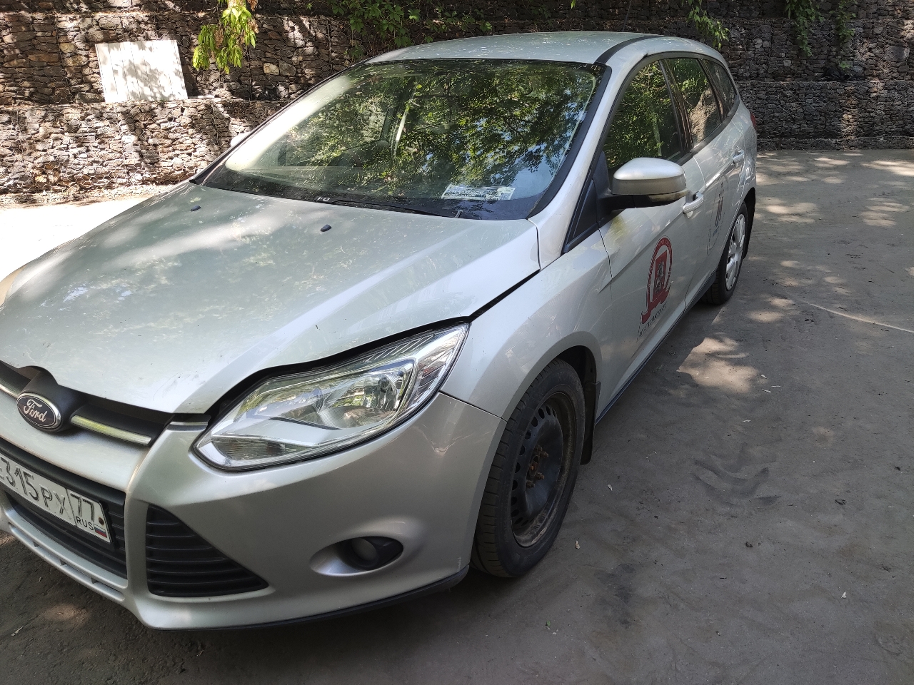 Продажа транспортного средства Легковые автомобили Ford Focus (VIN: X9FLXXEEBLDR33617)