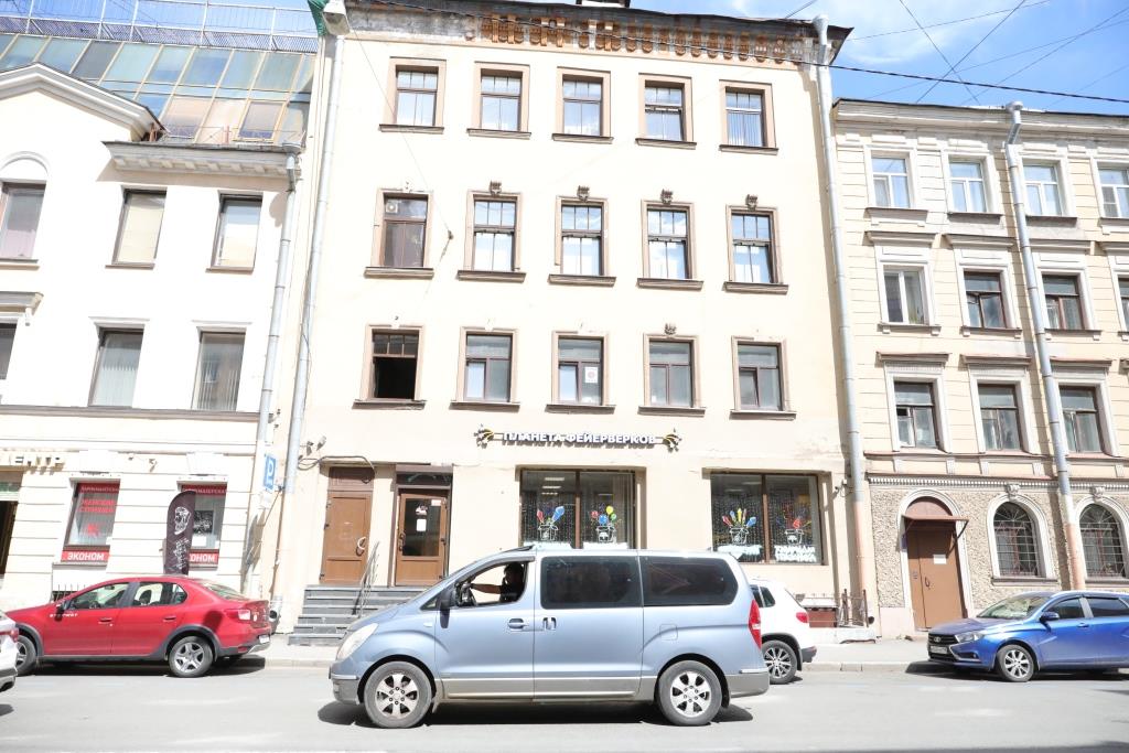 Нежилое помещение, закрепленное на праве оперативного управления за Санкт-Петербургским государственным бюджетным учреждением «Городское управление инвентаризации и оценки недвижимого и движимого имущества», расположенное по адресу: Санкт-Петербург, Апраксин переулок, дом 10-12, литера А, помещение 6-Н