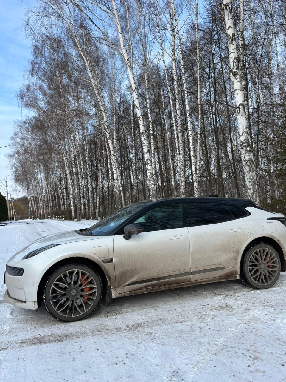Транспортное средство ZEEKR 001, 2023 года выпуска, цвет - белый, государственный номер Е001РР46, идентификационный номер (VIN) L6T79T2E6PP048054, номер кузова (прицепа) L6T79T2E6PP048054, номер двигателя TZ220XSA01P77K3A414 (имущество обременено: арест, запрет на совершение регистрационных действий). Должник – ООО «Электростроймонтаж».