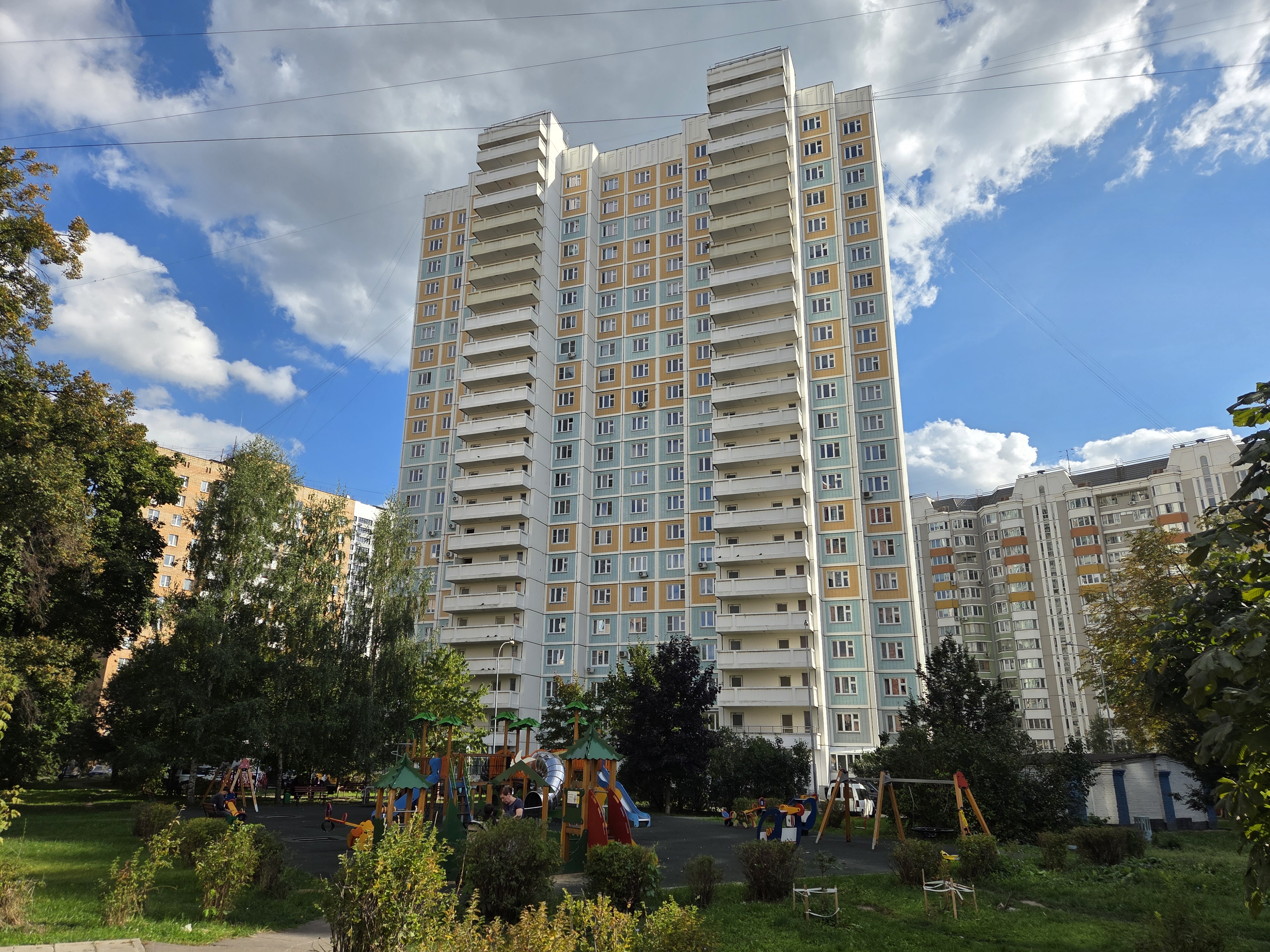 Продажа имущества, находящегося в собственности города Москвы: жилое помещение по адресу: г. Москва, ул. Молодцова, д. 15, корп. 2, кв. 144,  общей площадью 151,4 кв. м. (Этаж № 22), кадастровый номер: 77:02:0006002:11403