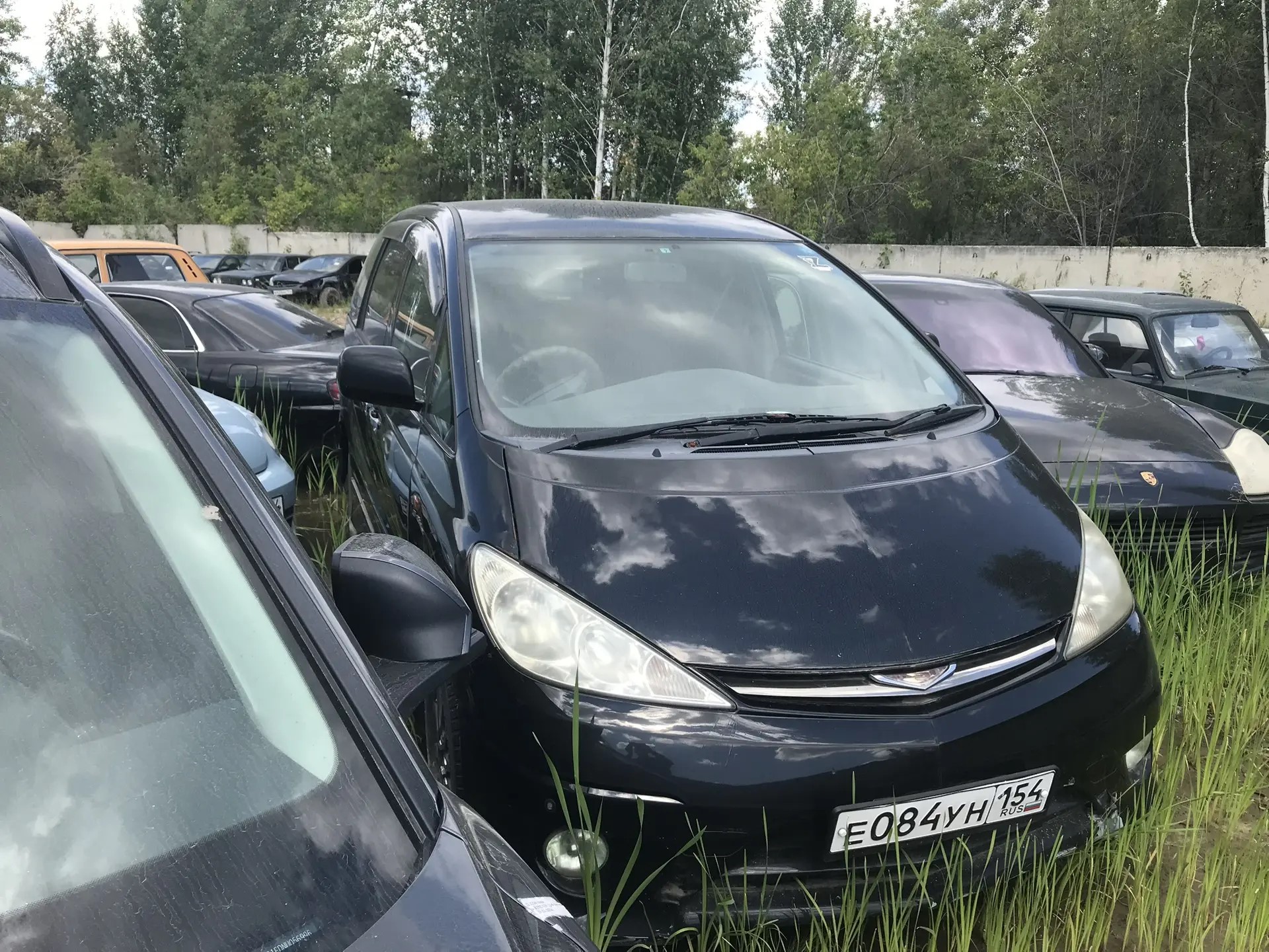 Реализация по прямому назначению: 1.  Автомобиль Тойота Естима г/н Е084УН154 , VIN отсутствует, № кузова ACR400055194,(документы и ключи в наличии) 2. Автомобиль Тайота Корона, г.н. У 915 ХО54, 1991 г.в., VIN отсутствует, № кузова ST1900021726 (документы и ключи в наличии, коррозии по кузову, задняя фара разбита, потрескавшаяся краска на копоте)