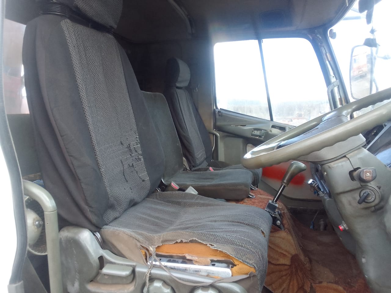 Бортовой с манипулятором MITSUBISHI FUSO, номер шасси (рама) отсутствует, модель, № двигателя – 6D14-435933, кузов (кабина, прицеп) – FK618HZ-510262, год выпуска – 1989, цвет кузова – белый, государственный знак Х334СО38.