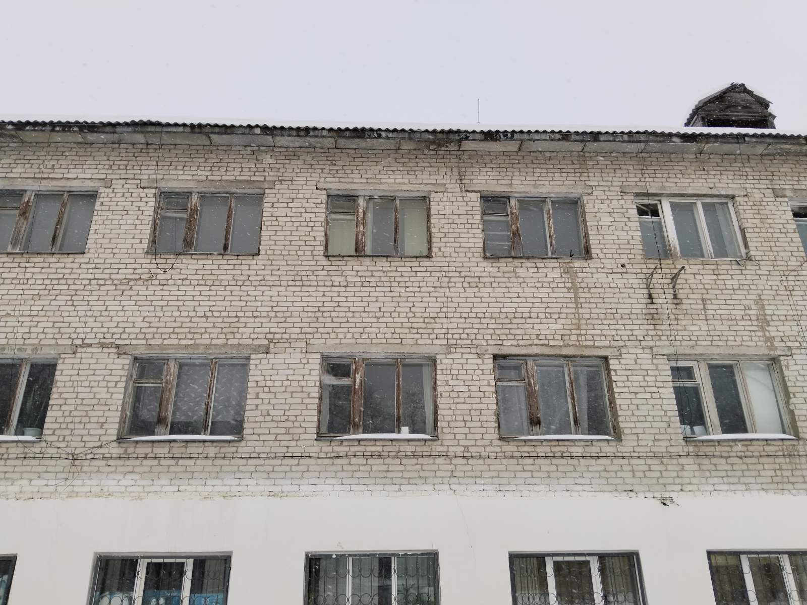 Помещения площадью 34,3 кв.м с кадастровым номером 59:02:0902067:1542 (РНФИ П13260003012), по адресу: Пермский край, г. Александровск, п. Яйва, ул. Заводская, д. 37.