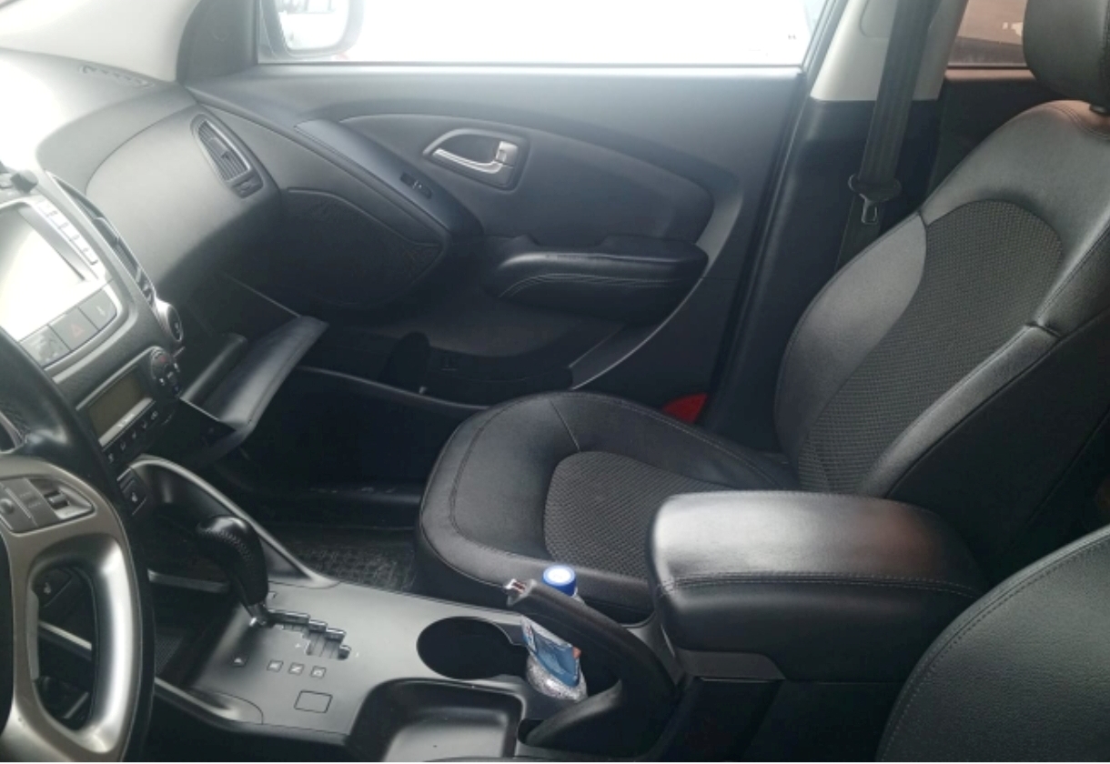 (повт) Д-к Гузий Н.И. А/м HYUNDAI IX 35, г/в 2013, г/н М370ЕЕ193, VIN TMAJU81BBDJ464706. Обременение: залог,арест, н/ц 1 223 235,00 руб., з-к 244 647,00 руб., ш/а 12 232,00 руб.