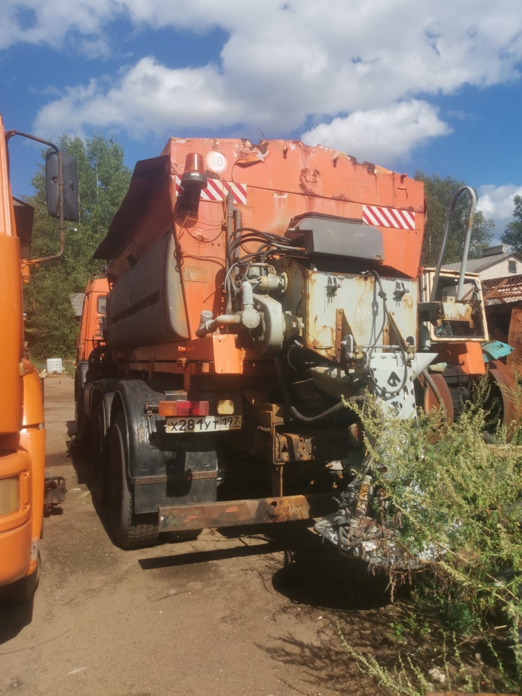 Машина дорожная комбинированная ЭД405 КАМАЗ 65115-D3