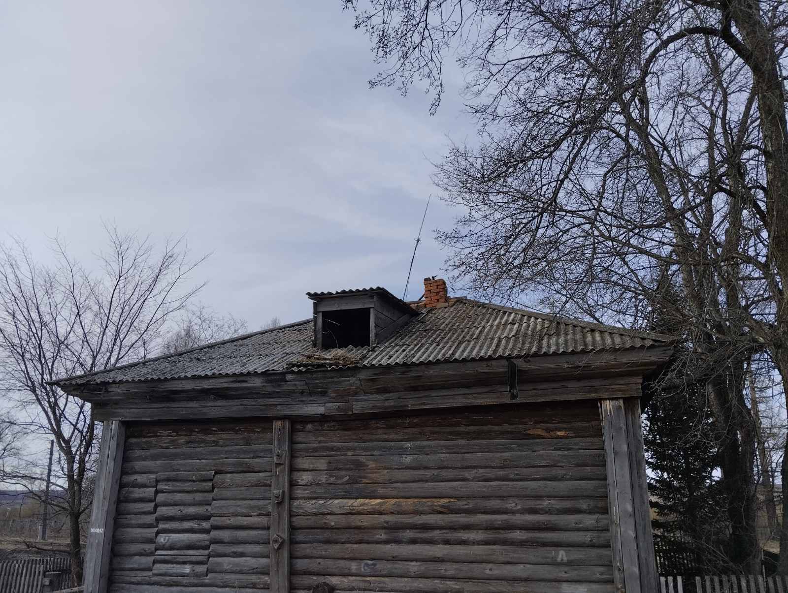 здание, назначение: нежилое, здание-контора лесничества, общая площадь 48.1 кв. м, кадастровый номер 45:20:000000:916, расположенное по адресу: Российская Федерация, Курганская область, муниципальный округ Шатровский, село Самохвалово, улица Лесная, здание 14: земельный участок, местоположение: Российская Федерация, Курганская область, муниципальный округ Шатровский, село Самохвалово, улица Лесная, дом 14, кадастровый номер 45:21:010406:693, категория земель: земли населенных пунктов;