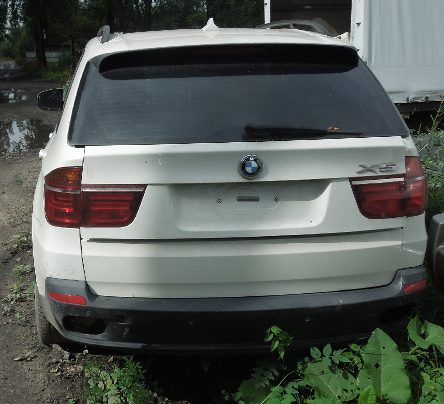 Автомобиль марки BMW X5: грз:С666ВУ35, (без двигателя и коробки передач)