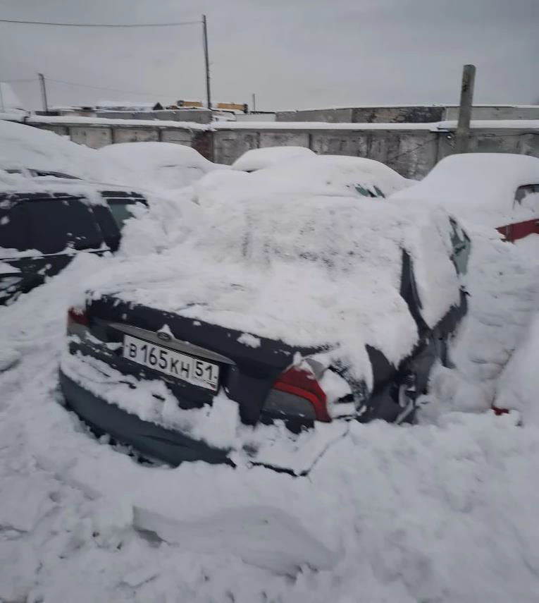 Автотранспортное средство Ford Mondeo, черный цвет