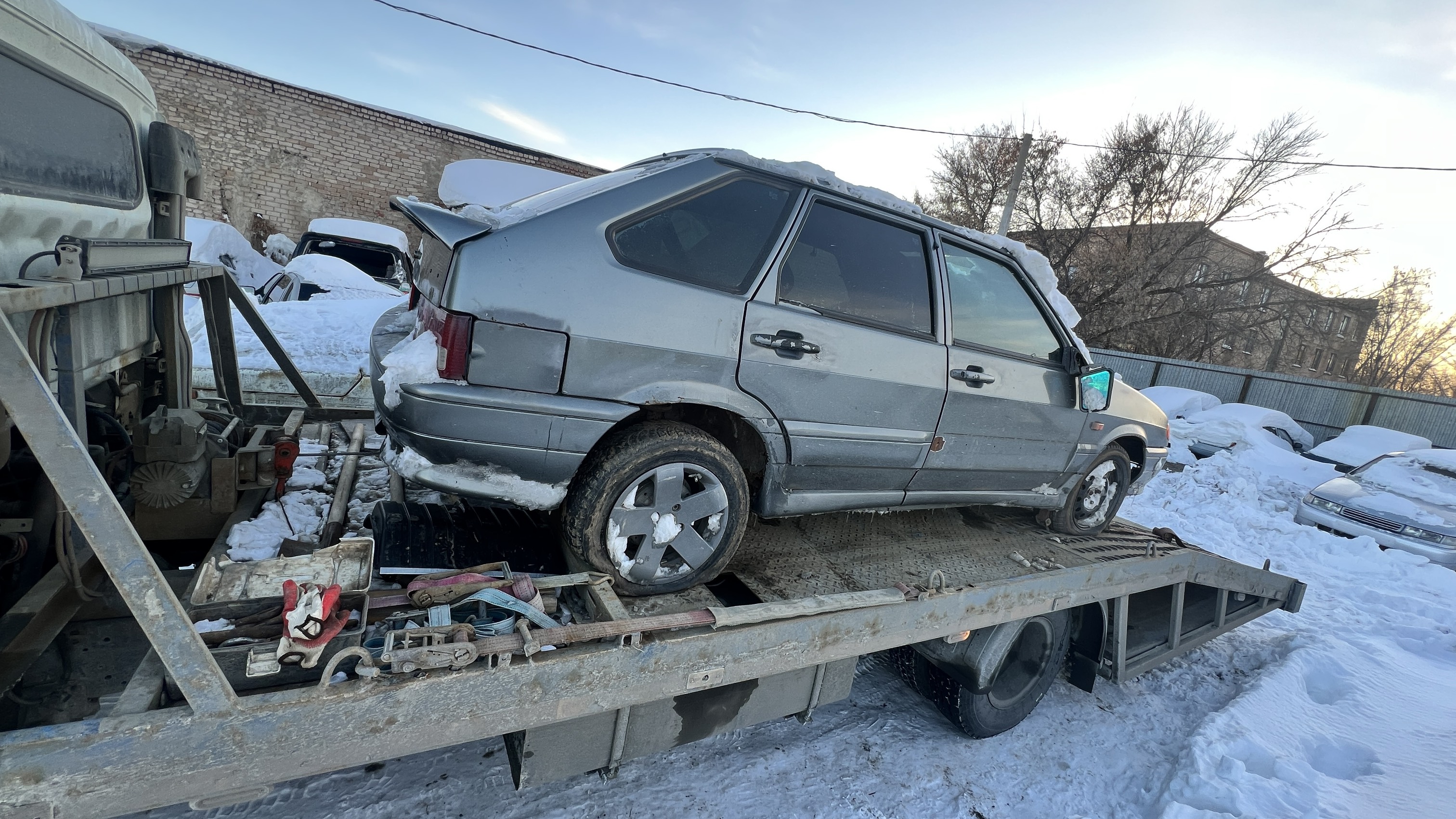 Автомобиль ВАЗ 21144, без г/н, 2007 г/в, цвет серо-зеленый металлик, VIN XTA21144074378166