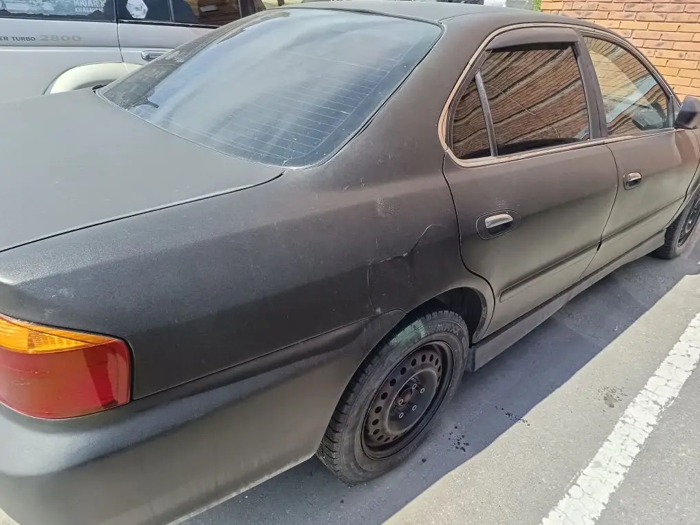 Автомобиль марки «HONDA SABER», гос. рег. знак У 853 ХВ 27, 1993 года выпуска, черного цвета,№ кузова UA51300837, по кузову имеются множественные царапины