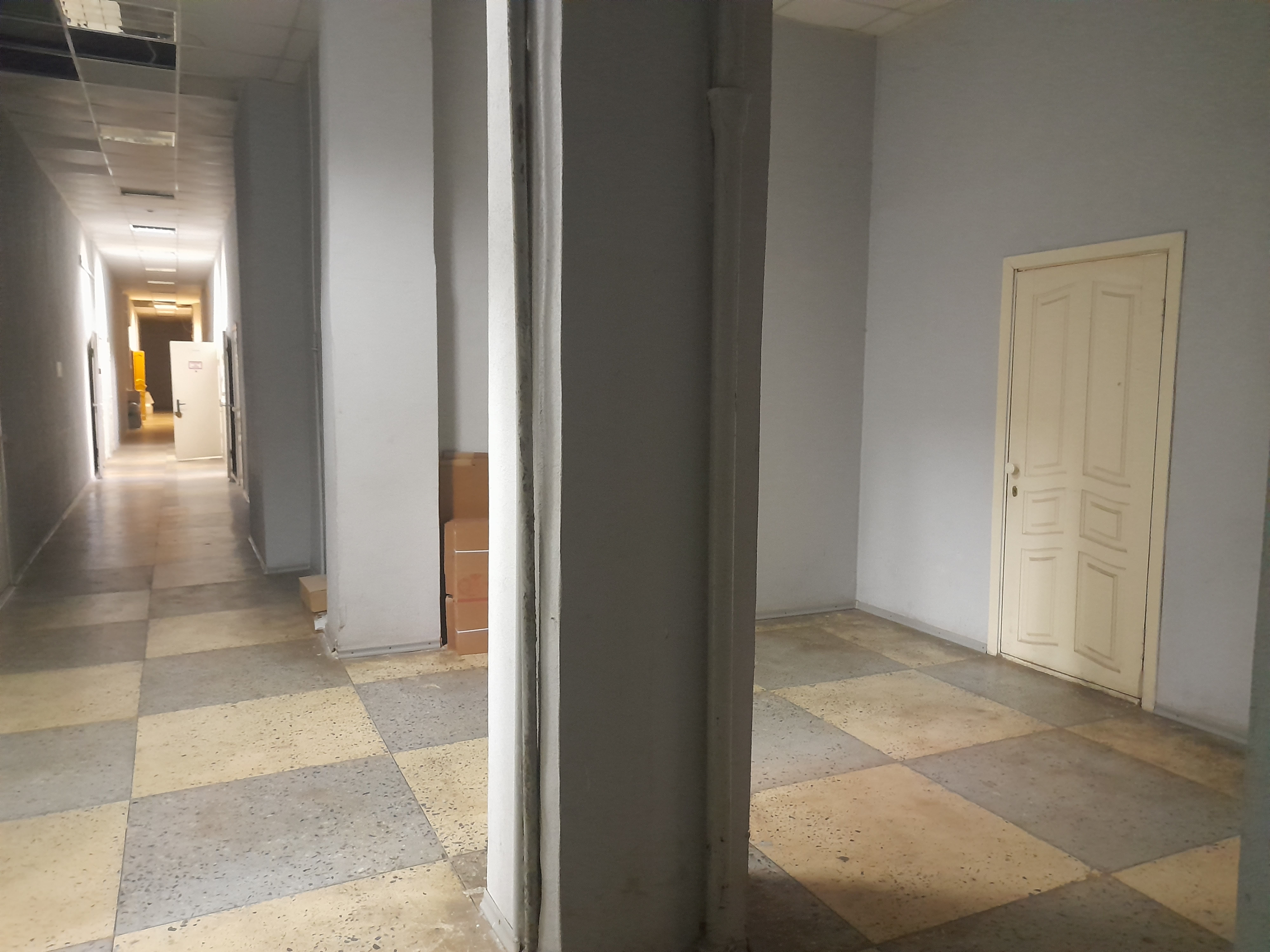 Объект аренды, площадь 112,6 кв. м, номера на поэтажном плане: этаж 1, ком. 21а, 22, 29, 29а, 30, часть 20, адрес (местонахождение) объекта: Тульская область, г. Тула, ул. Октябрьская, д 97, 1-2,2а,2б,3,4,4а,5-10,10а,11-26 этаж 1;27-29,29а,30-34,34а,35-37 цокольн. этаж