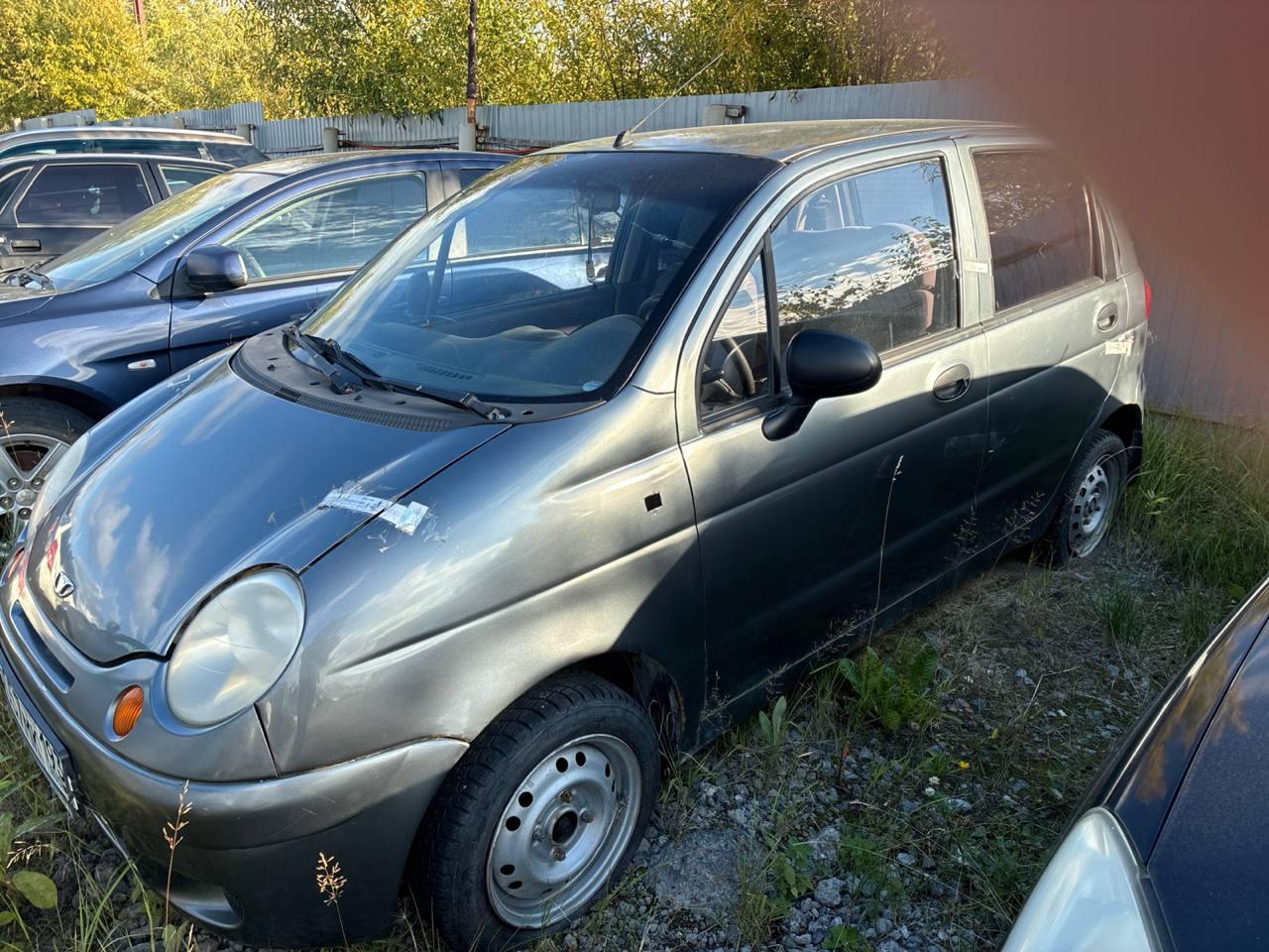 Автомобиль марки "Daewoo Matiz MX". Государственный регистрационный знак А 057 МК 193, 2013 год выпуска. Идентификационный номер (VIN) XWB4A11EDDA562341. Ключи и документы отсутствуют. Сколы ЛКП. (86-005429). Размер снижения начальной цены - 30%.