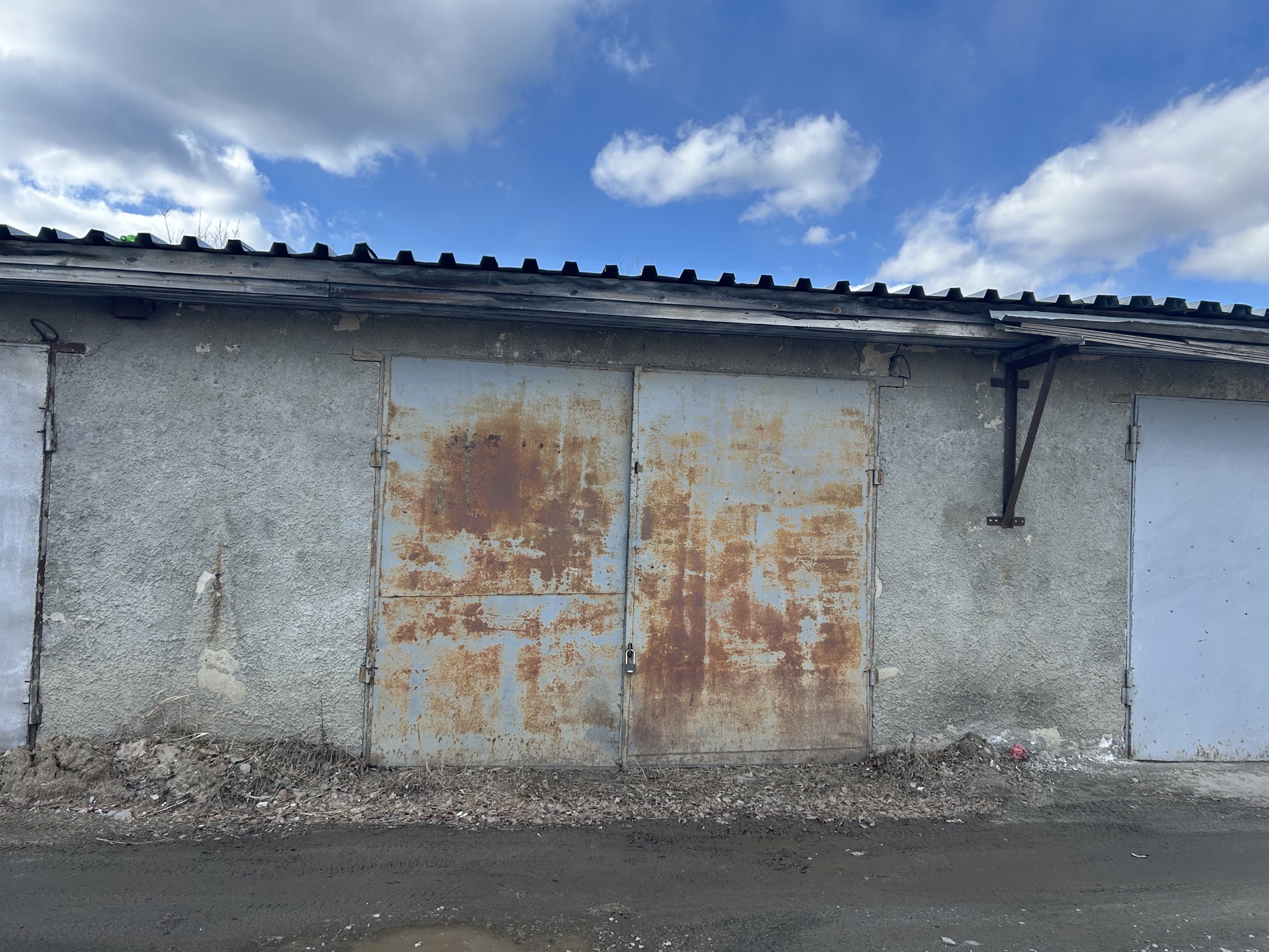 Нежилое помещение (гараж), площадью 24,6 кв. м., РНФИ П13720005194 (кадастровый номер 86:13:0202002:1704), расположенного по адресу: Ханты - Мансийский автономный округ – Югра, г. Нягань, пр-кт Нефтяников, д. 6, корп. 8, бокс 3