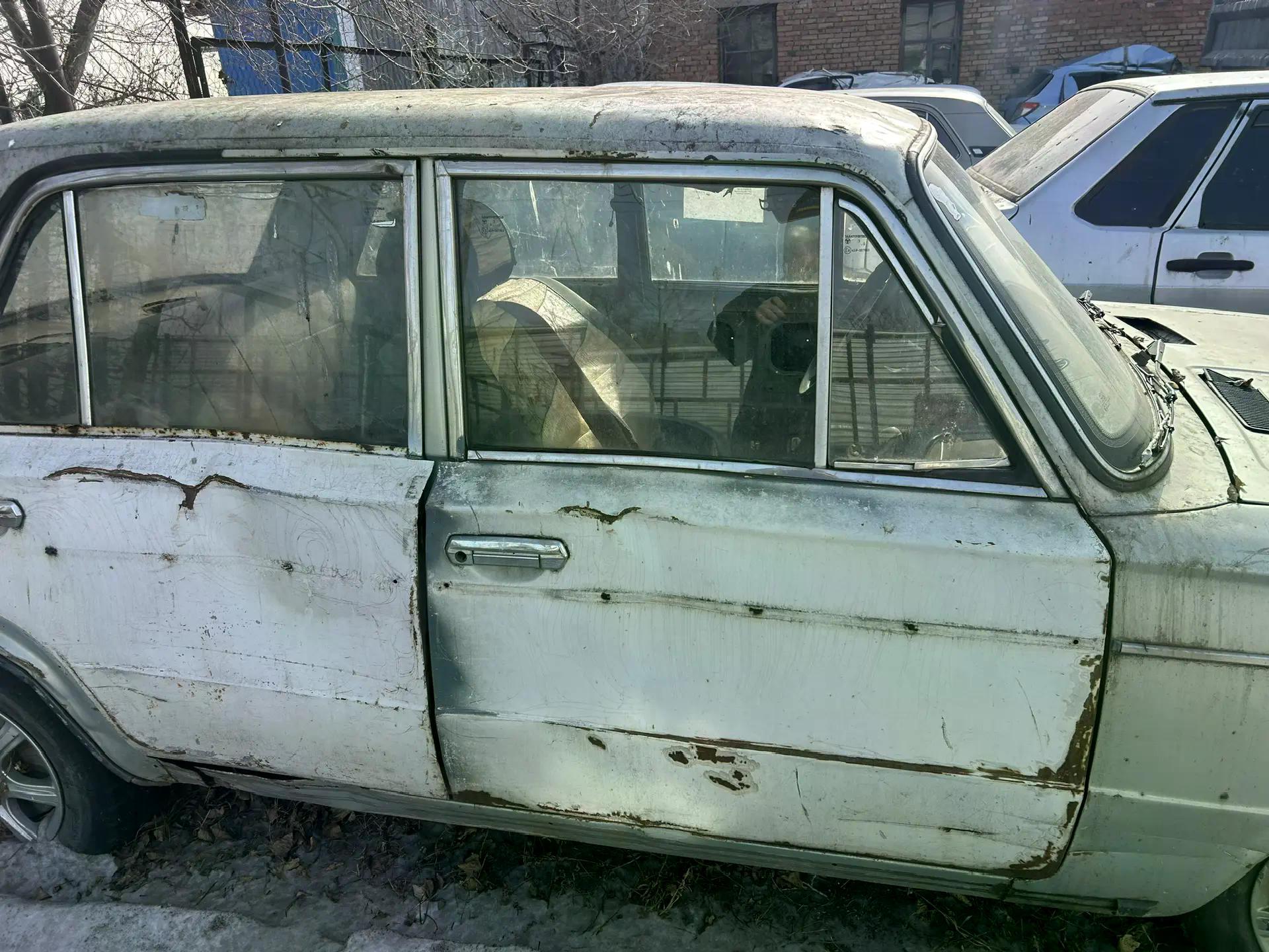 Автомобиль ВАЗ 21060, 2000 г.в., VIN XTA21060014284982, двигатель № 6255689, цвет серебристо желто-зеленый, комплектность и состояние не проверялась данное имущество обращено в доход государства. Находится в с. Новоселово (Документы отсутствуют, )