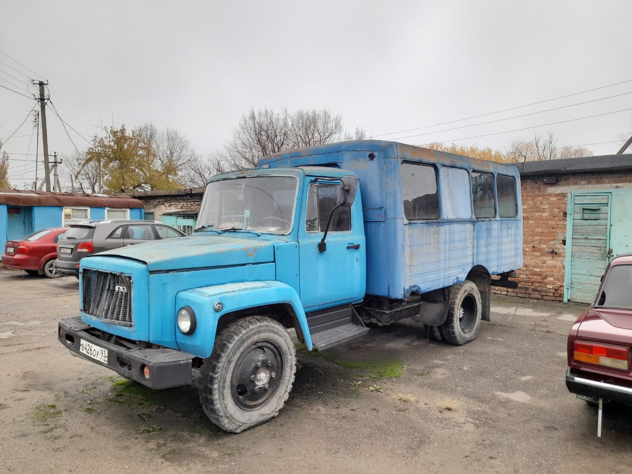 Транспортное средство, марка, модель ГАЗ 3307 GAZ 3307, наименование (тип) грузовой фургон, идентификационный номер (VIN) ХТН330700N1434873, год выпуска 1992, модель, № двигателя 511, мощность двигателя, л. с. (кВт) 120 (88,3), цвет кузова голубой, тип двигателя бензиновый на бензине, государственный регистрационный номер В 426 ОУ 93